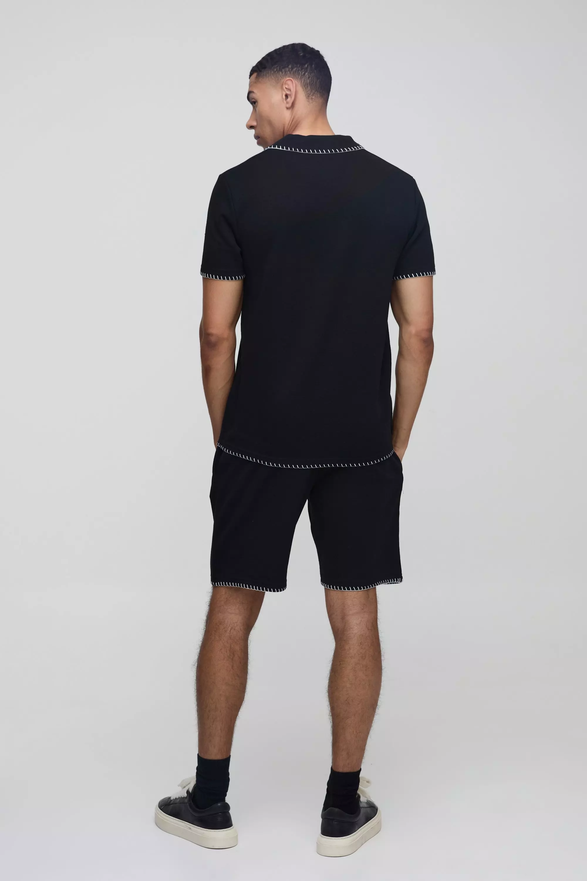 Pantaloncini rilassati con cuciture intrecciate, Black immagine alternativa