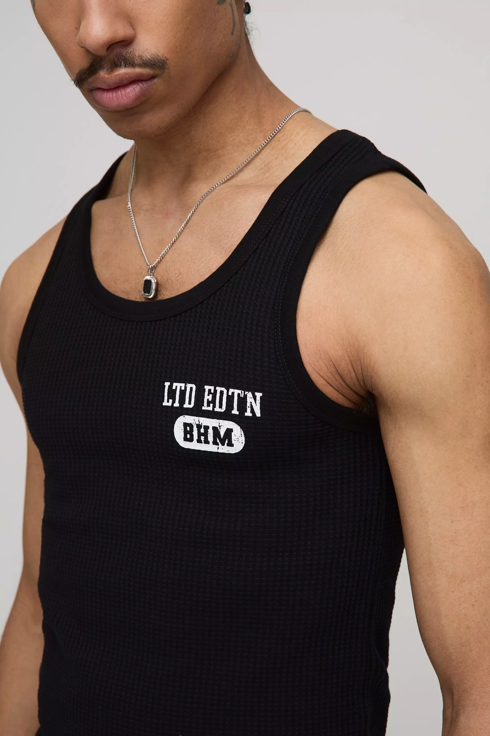 Black Muscle Fit Waffle Print Vest alternative image