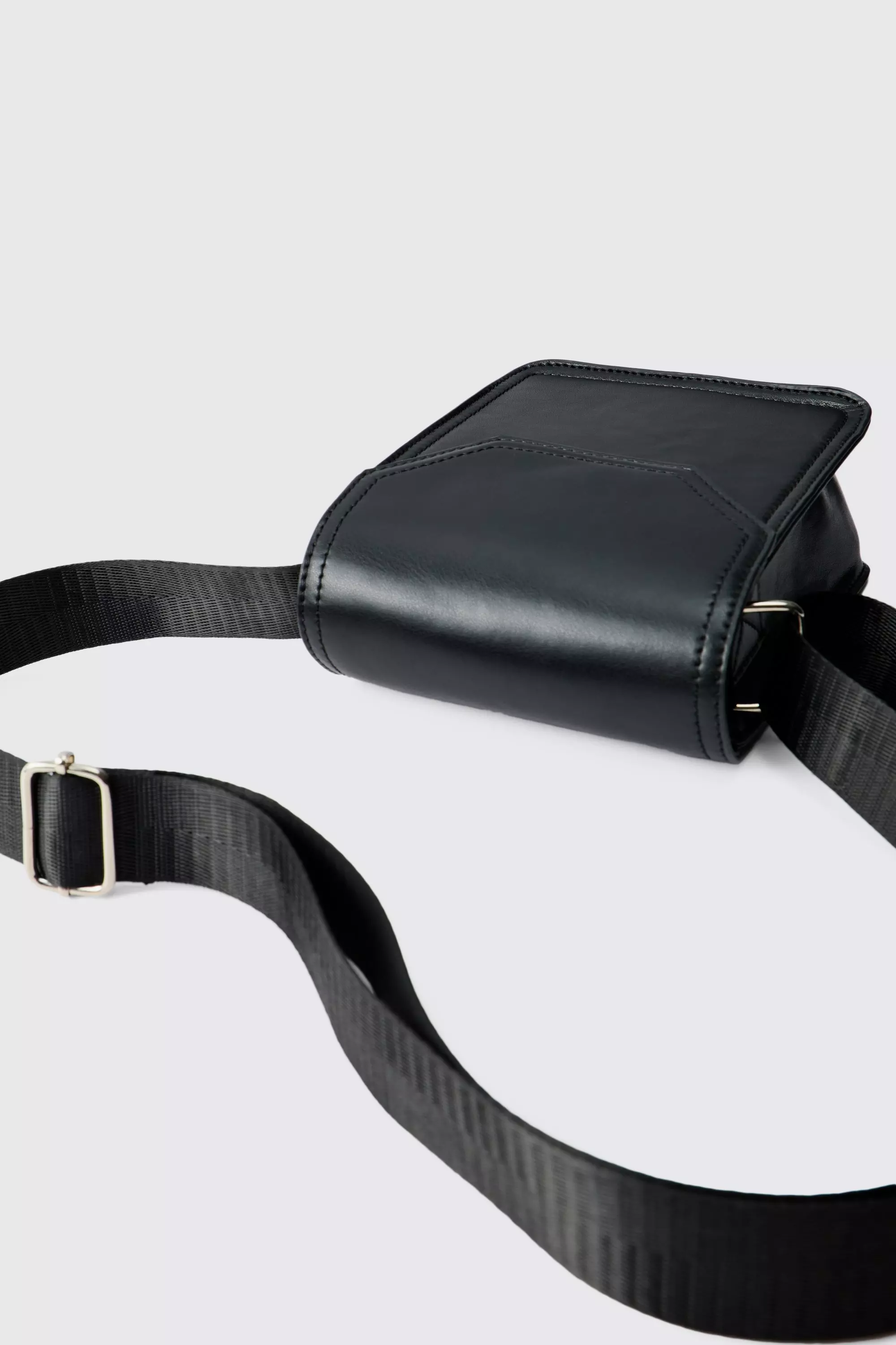Black Zijtas Met Contrasterende Stiksels alternatieve afbeelding