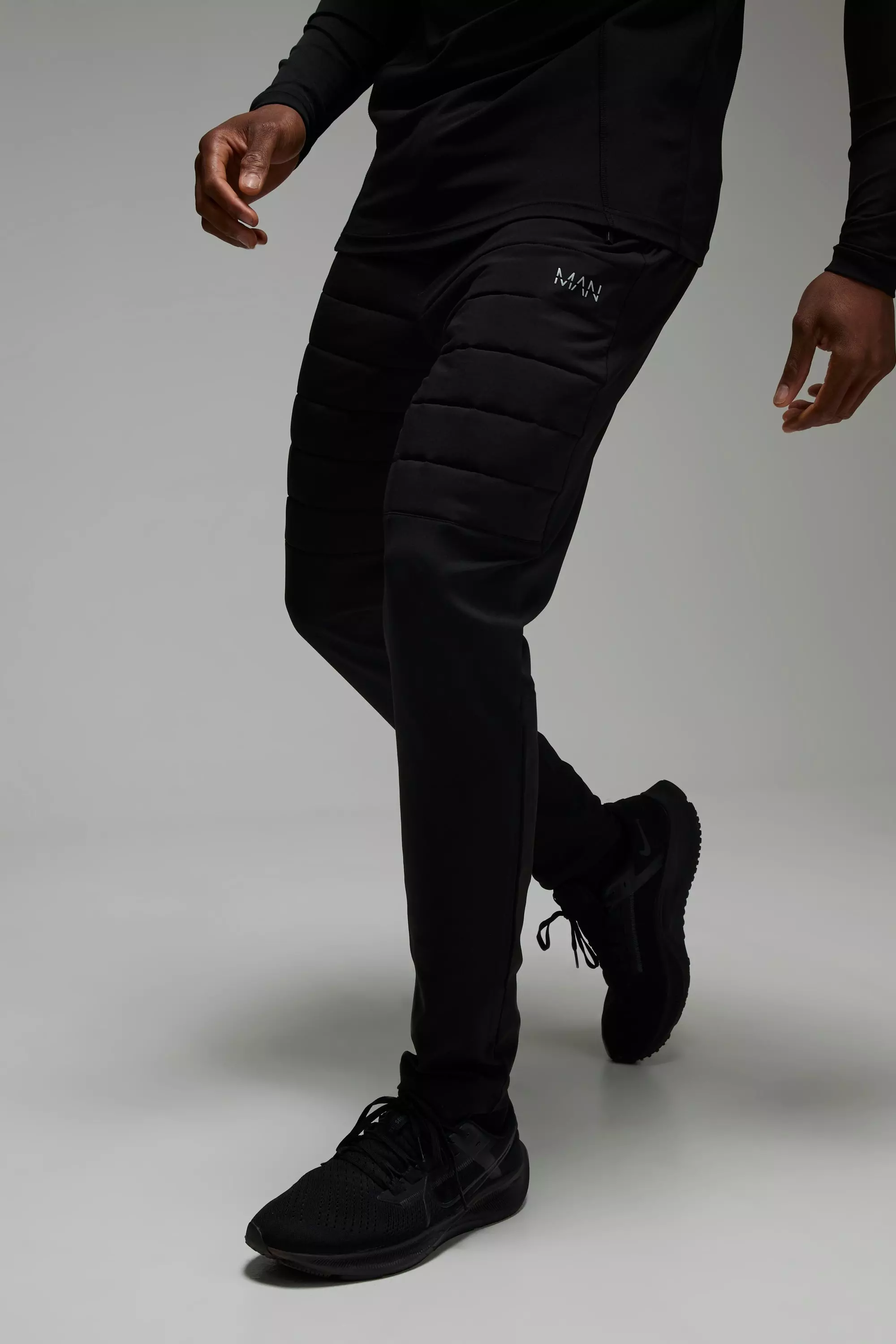 Black Man Active Lightweight Quilted Joggers alternative image