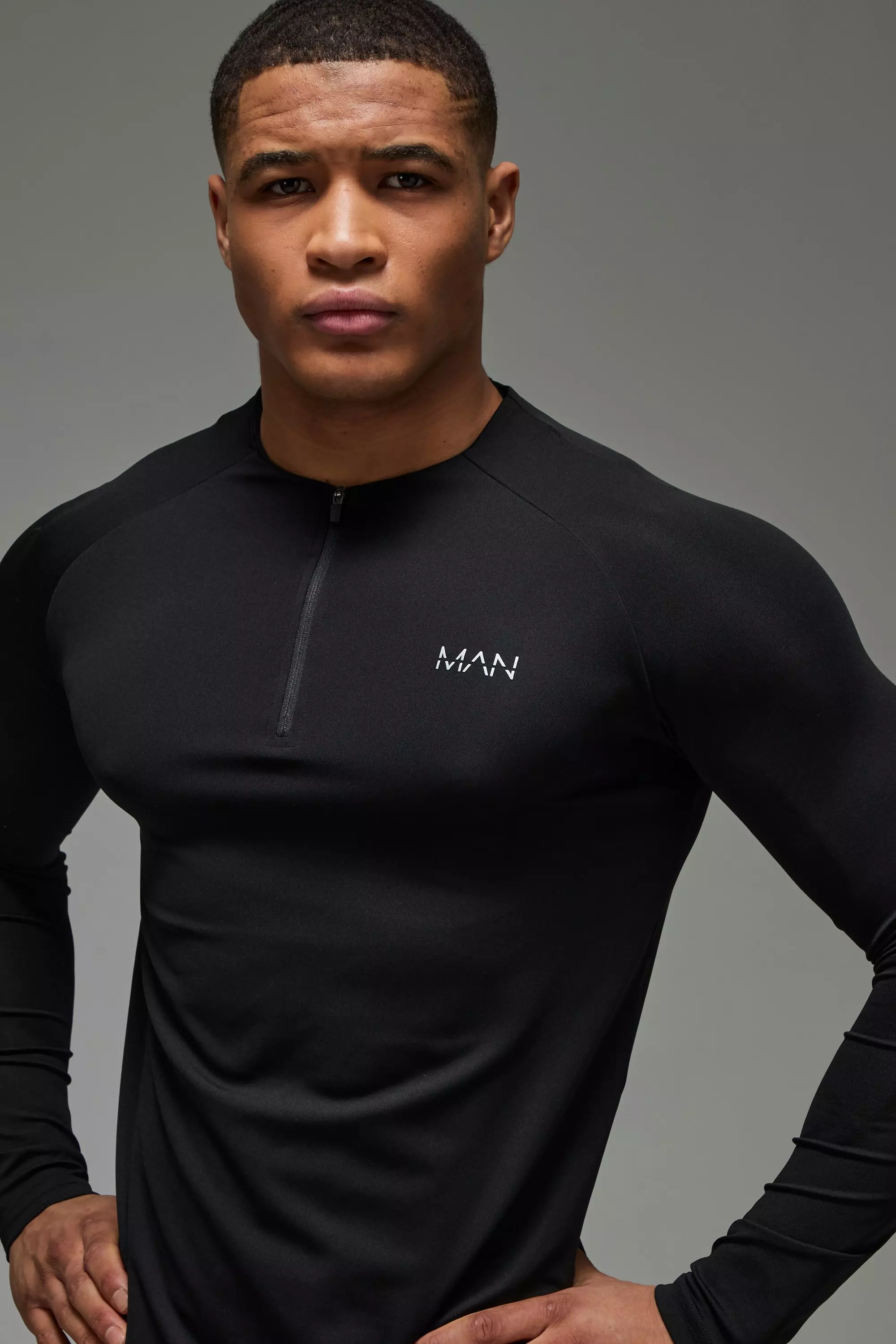 Black Man Active Muscle Fit Crew Neck 1/4 Zip Tracksuit alternative image