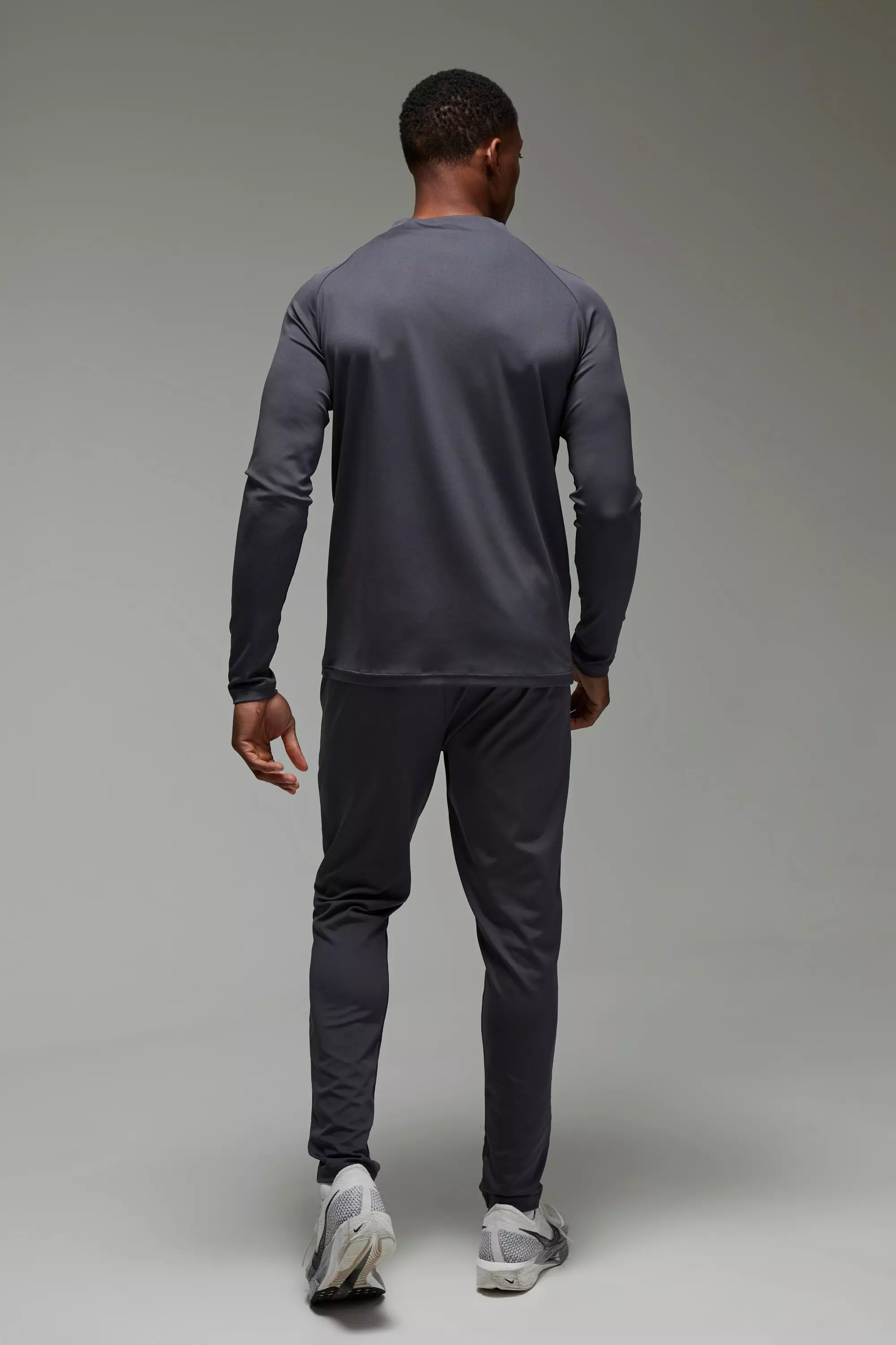 Charcoal Man Active Muscle Fit Crew Neck 1/4 Zip Tracksuit alternative image