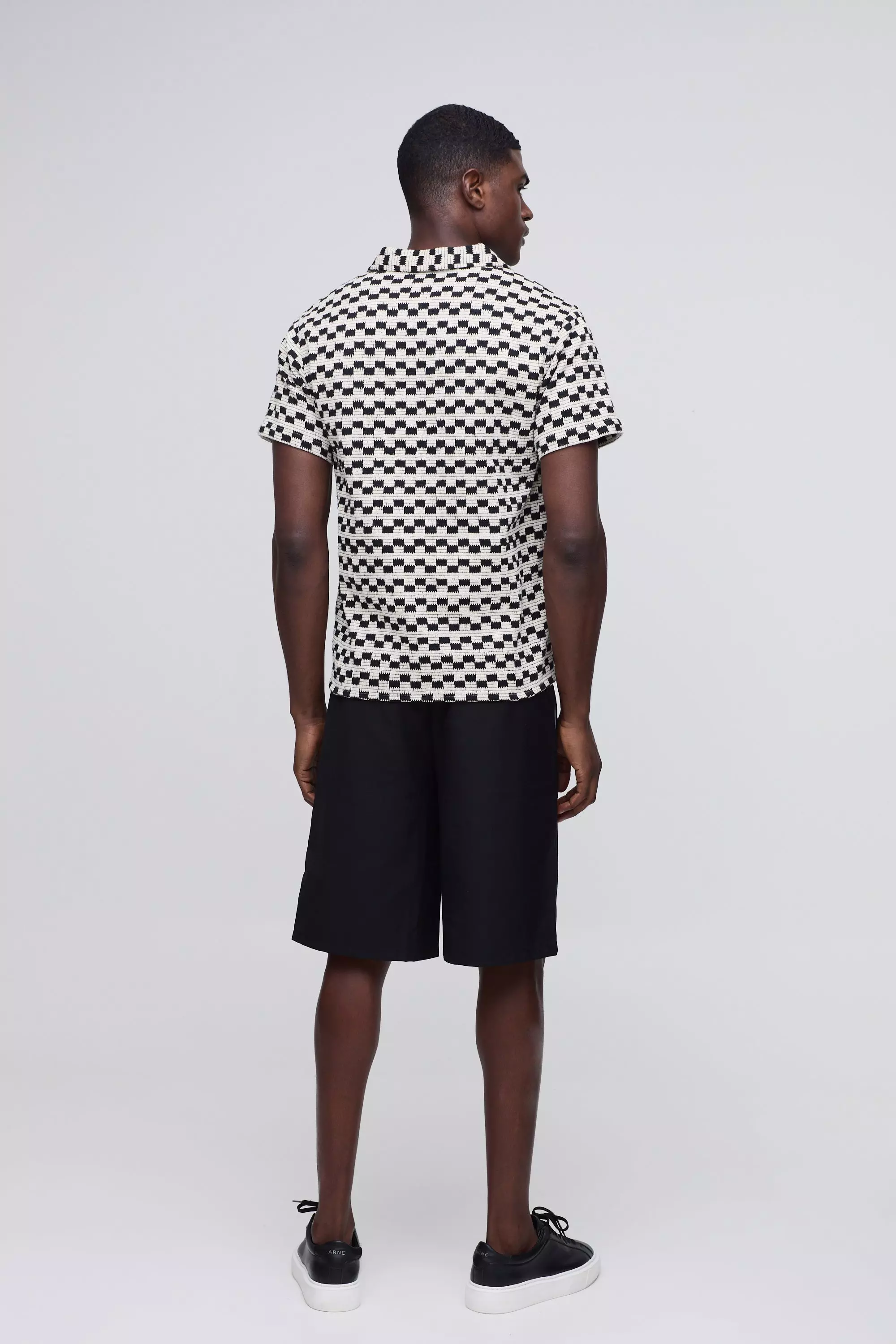 Black Regular Overhead V-Neck Shirt alternative image