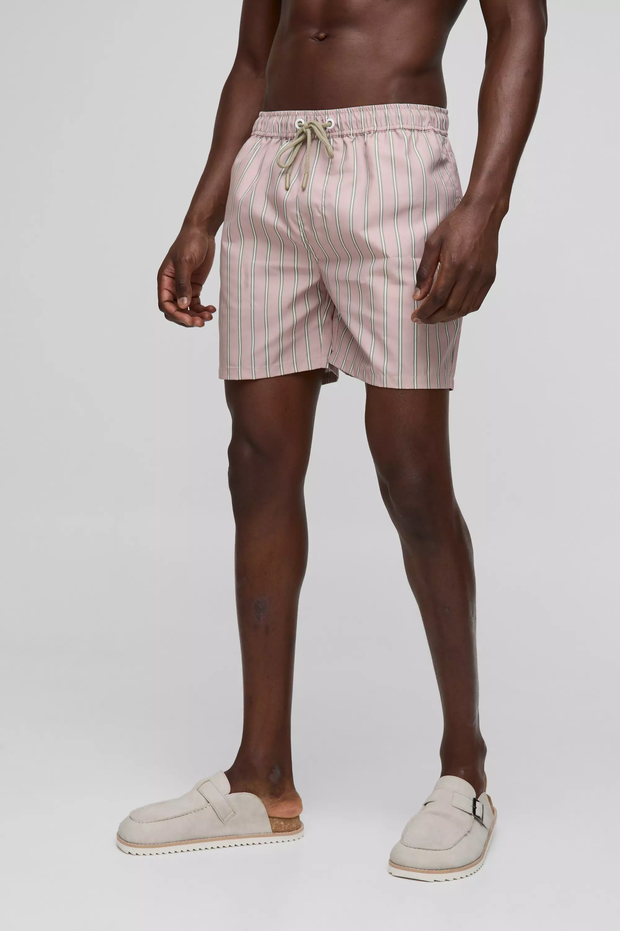 Mittellange, gestreifte Badehose, Dusky pink alternatives Bild