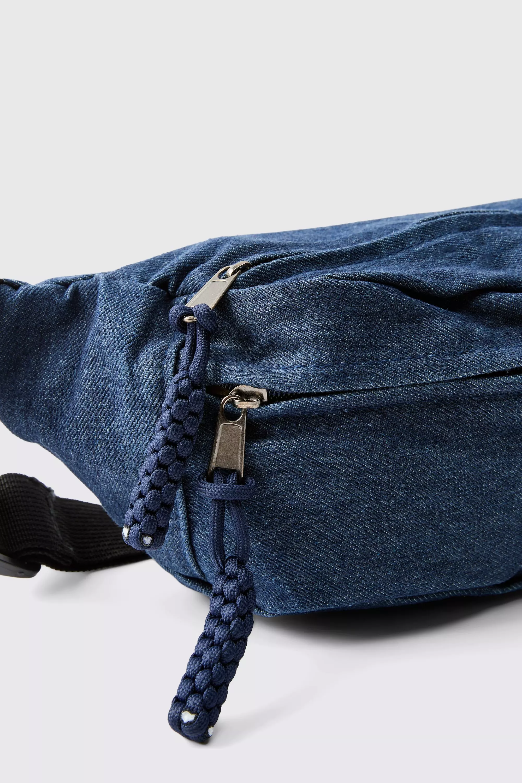 Denim-Umhängetasche alternatives Bild