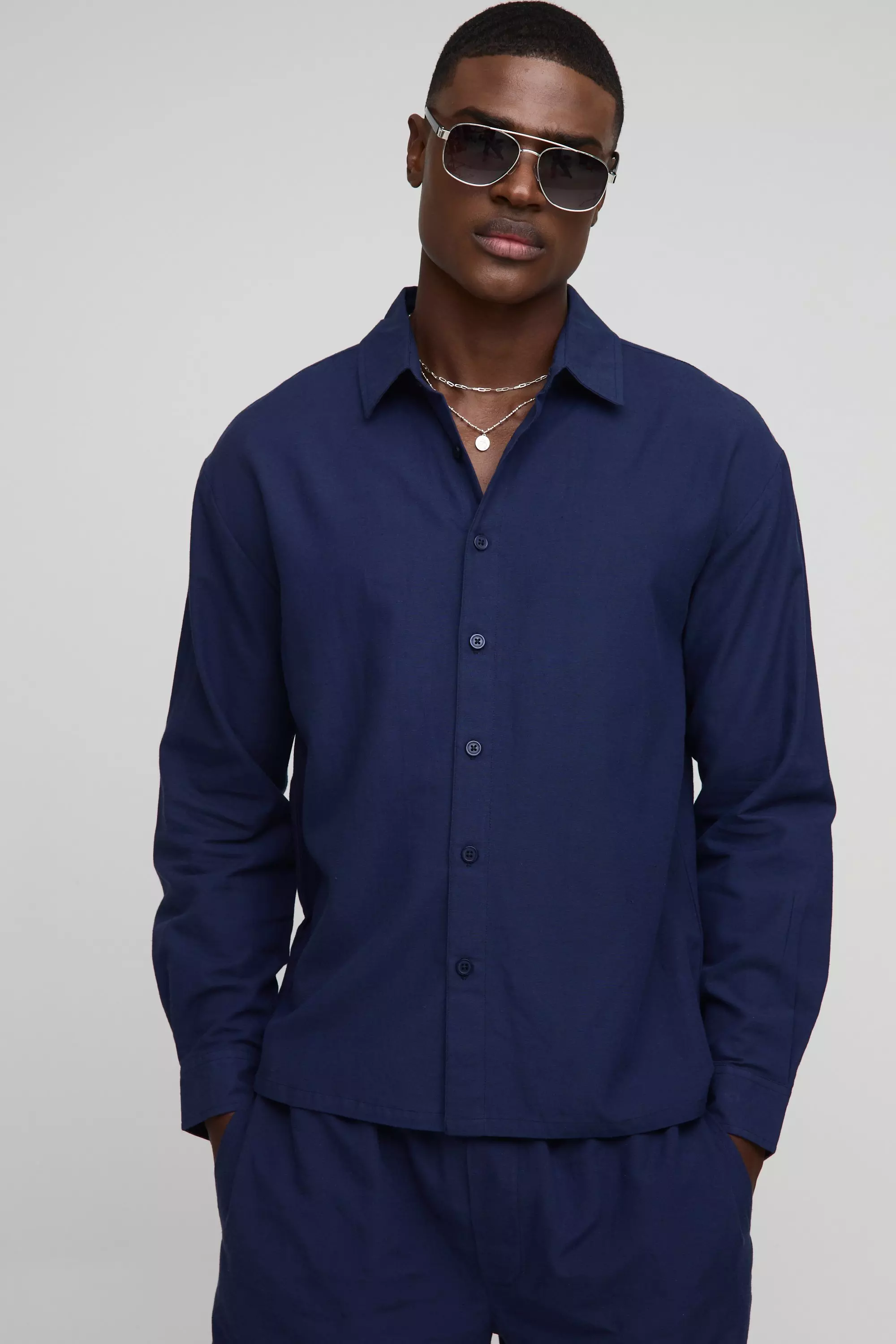 Langärmliges Oversize Leinen-Hemd mit Kragen, Navy alternatives Bild