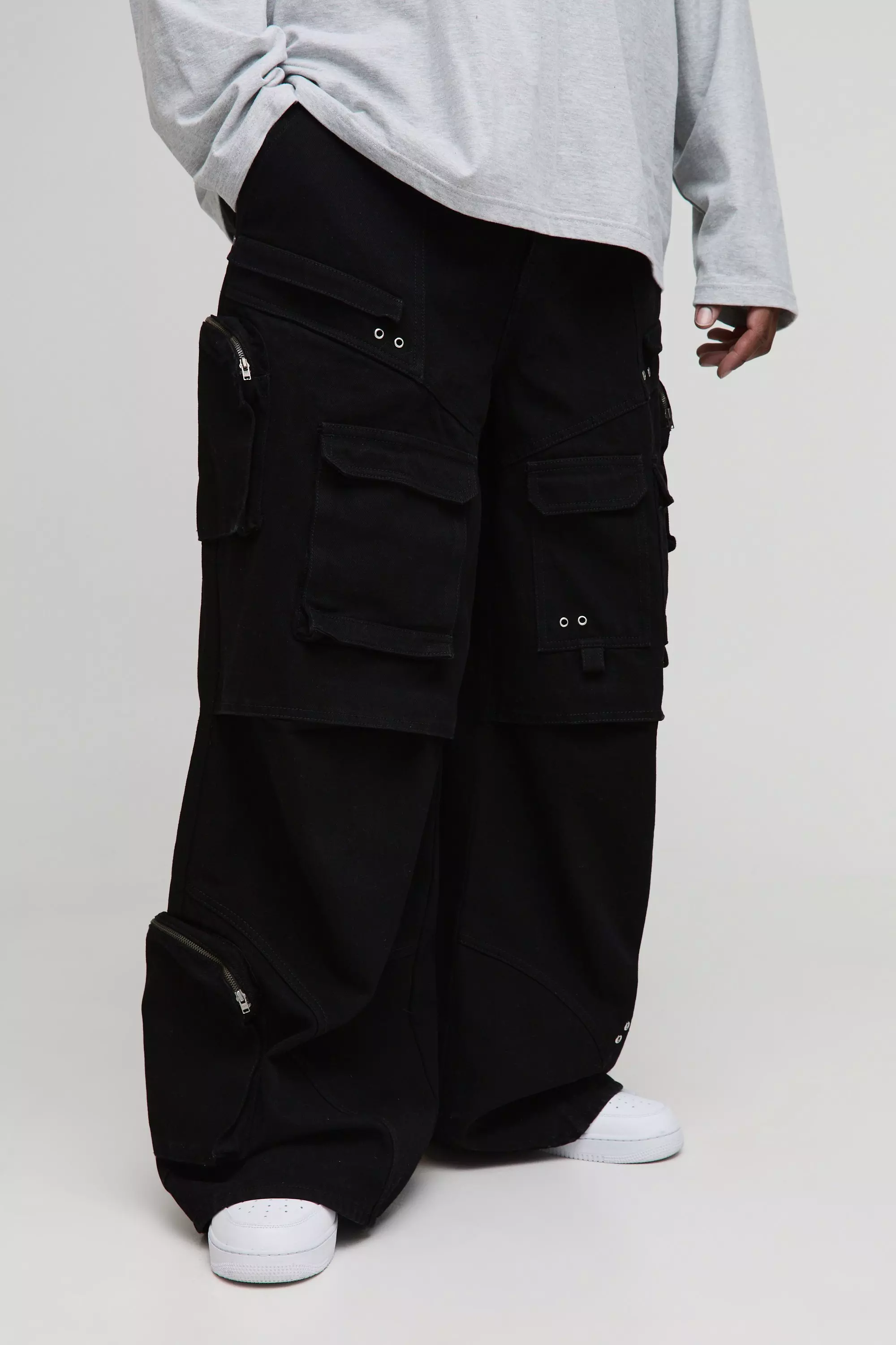 Plus Extreme Cargo Eyelet Detail Baggy Jeans Black