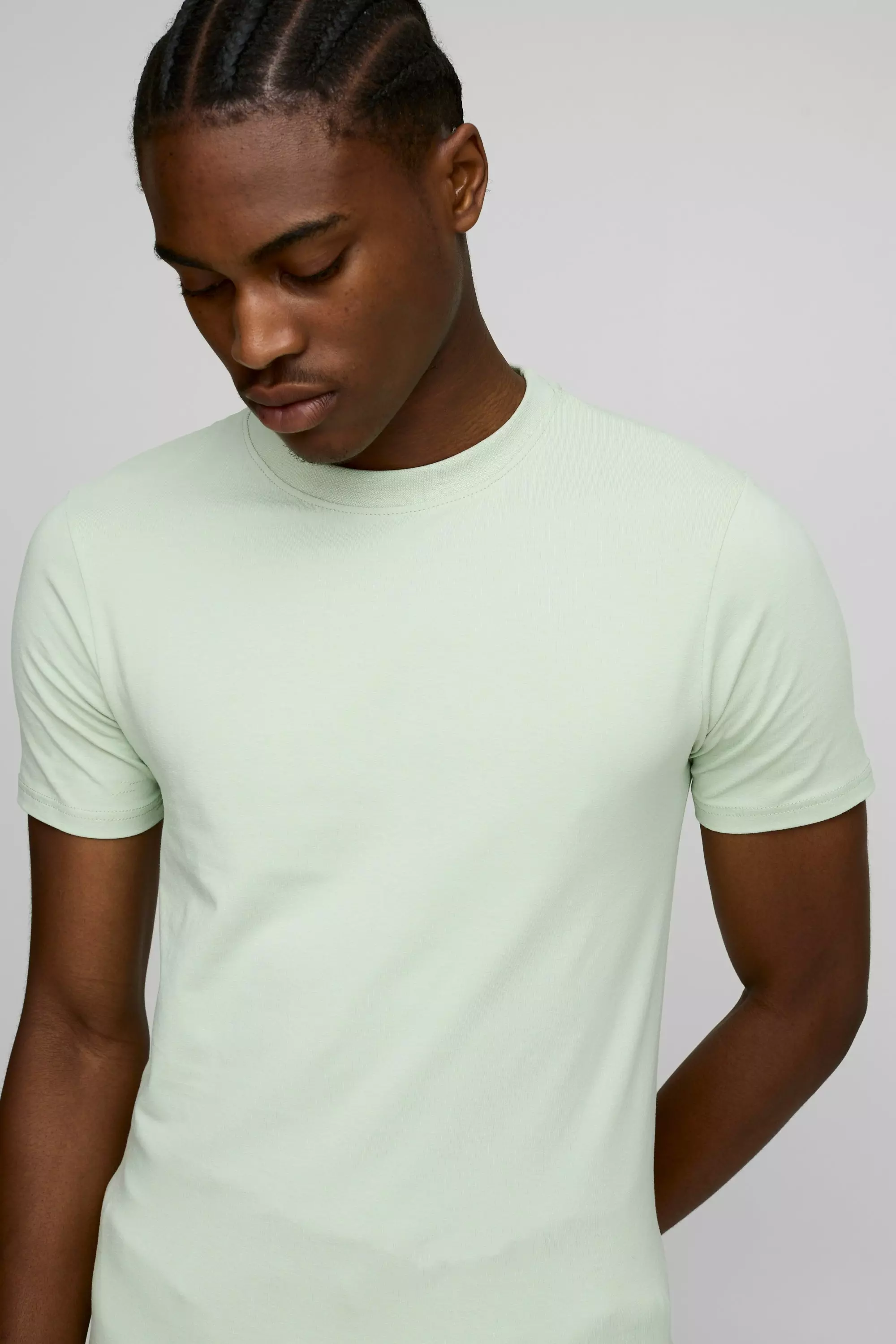 Sage Basic Muscle Fit Crew Neck T-Shirt alternative image