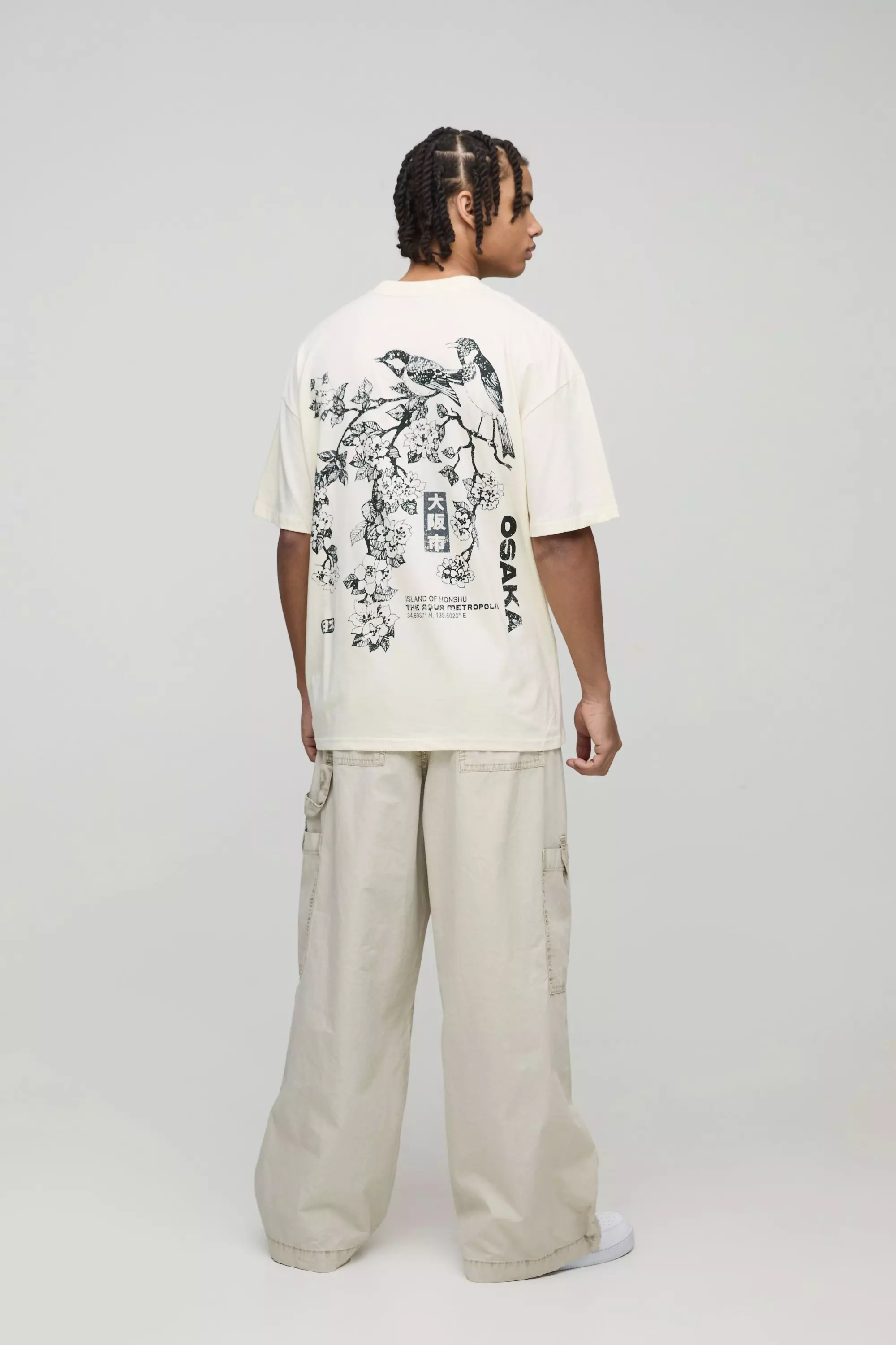 Oversized Extended Neck Blossom Floral Osaka Graphic T-Shirt | boohooMAN USA