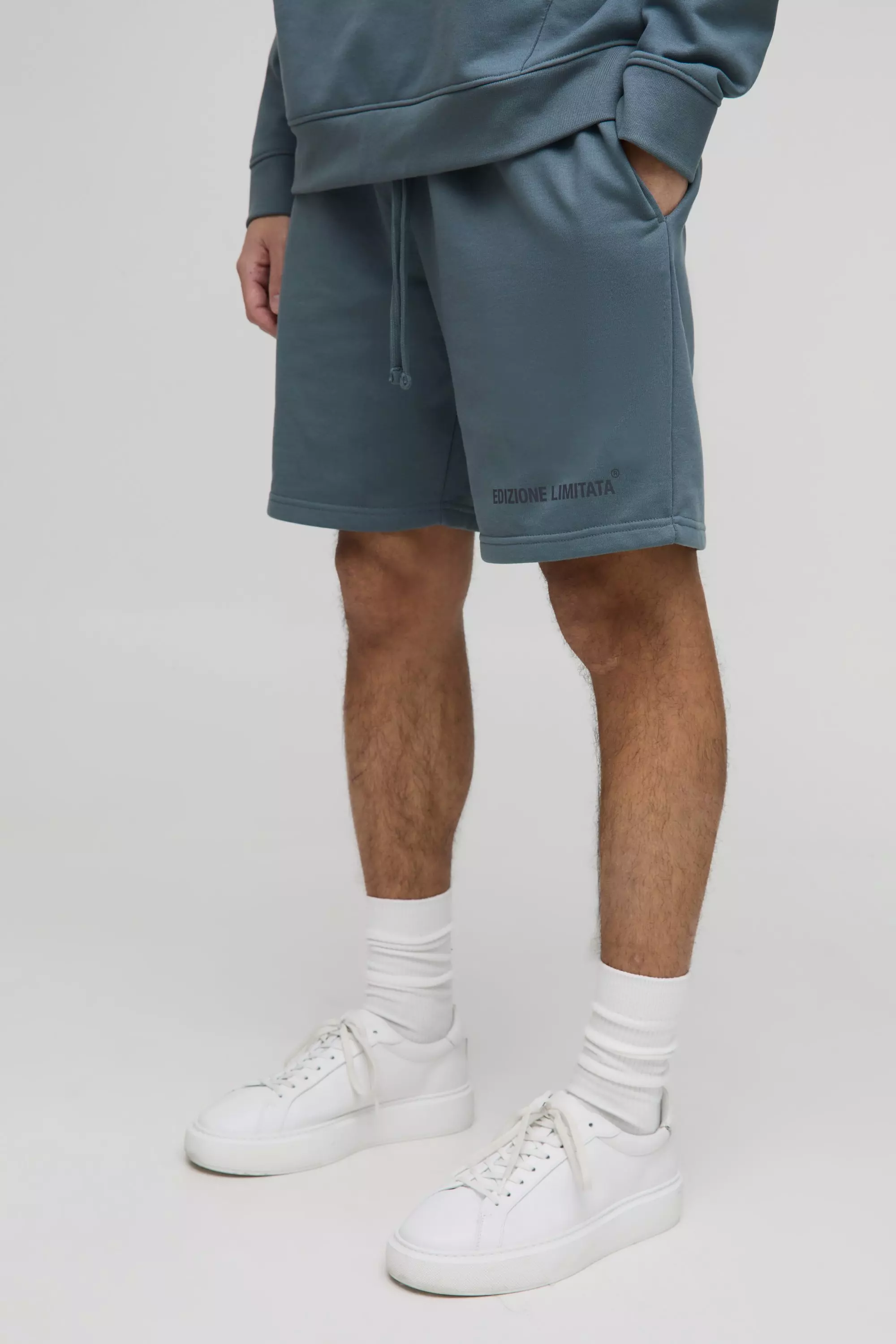 Relaxed Edizione Limitata Mid Length Heavyweight Shorts | boohooMAN USA