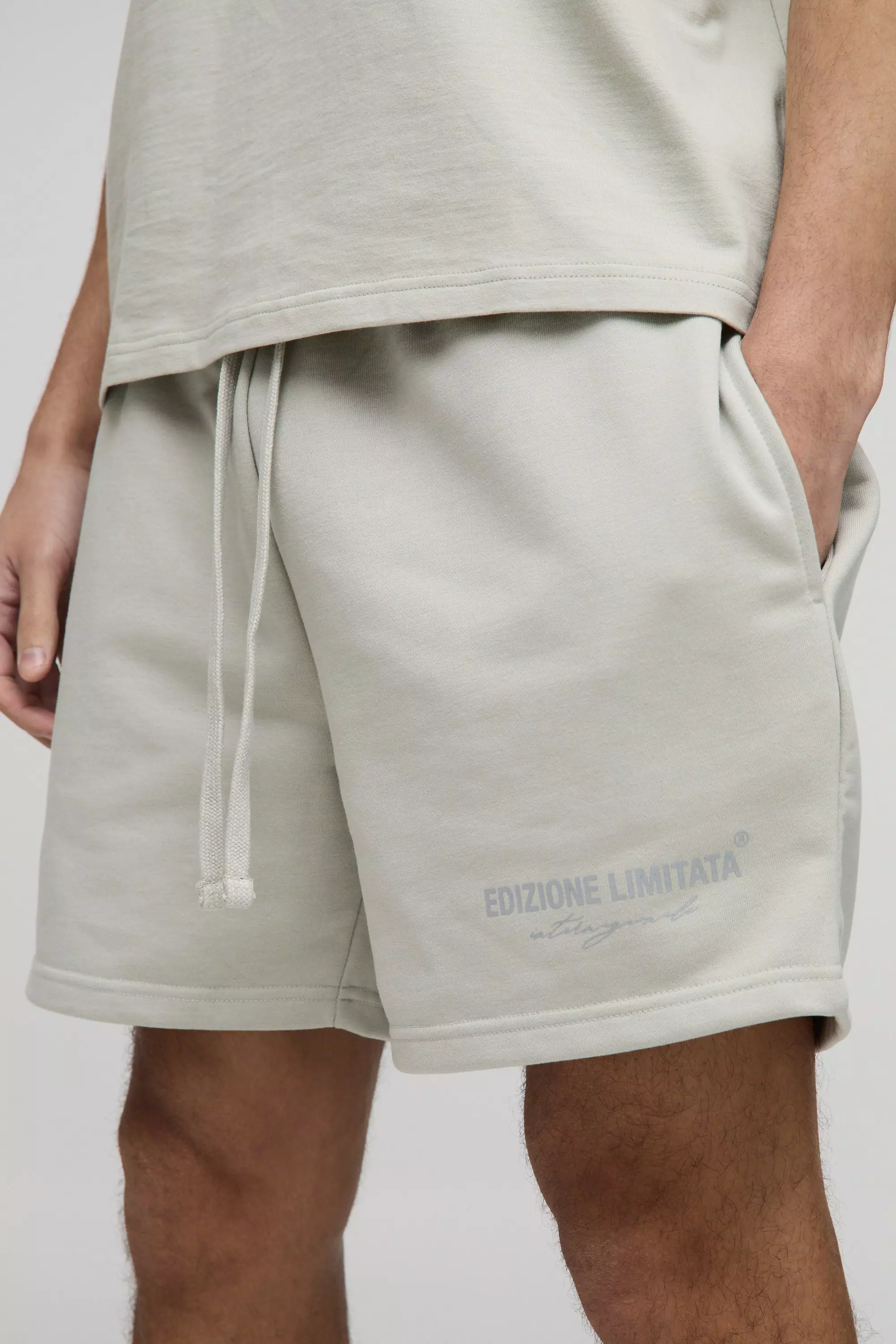 Slim Fit Mid Length Basic Shorts | boohooMAN USA