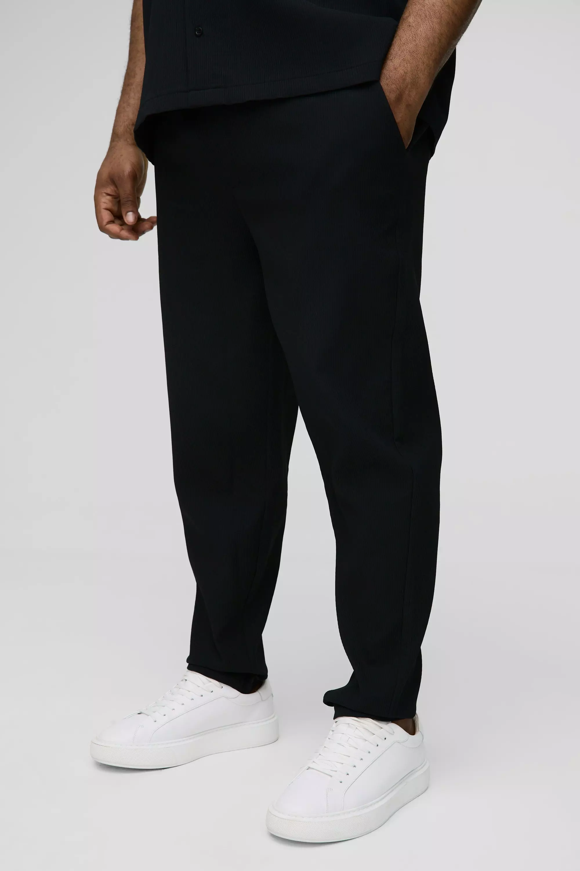 Pantaloni Plus Size Slim Fit Con Pieghe, Black immagine alternativa