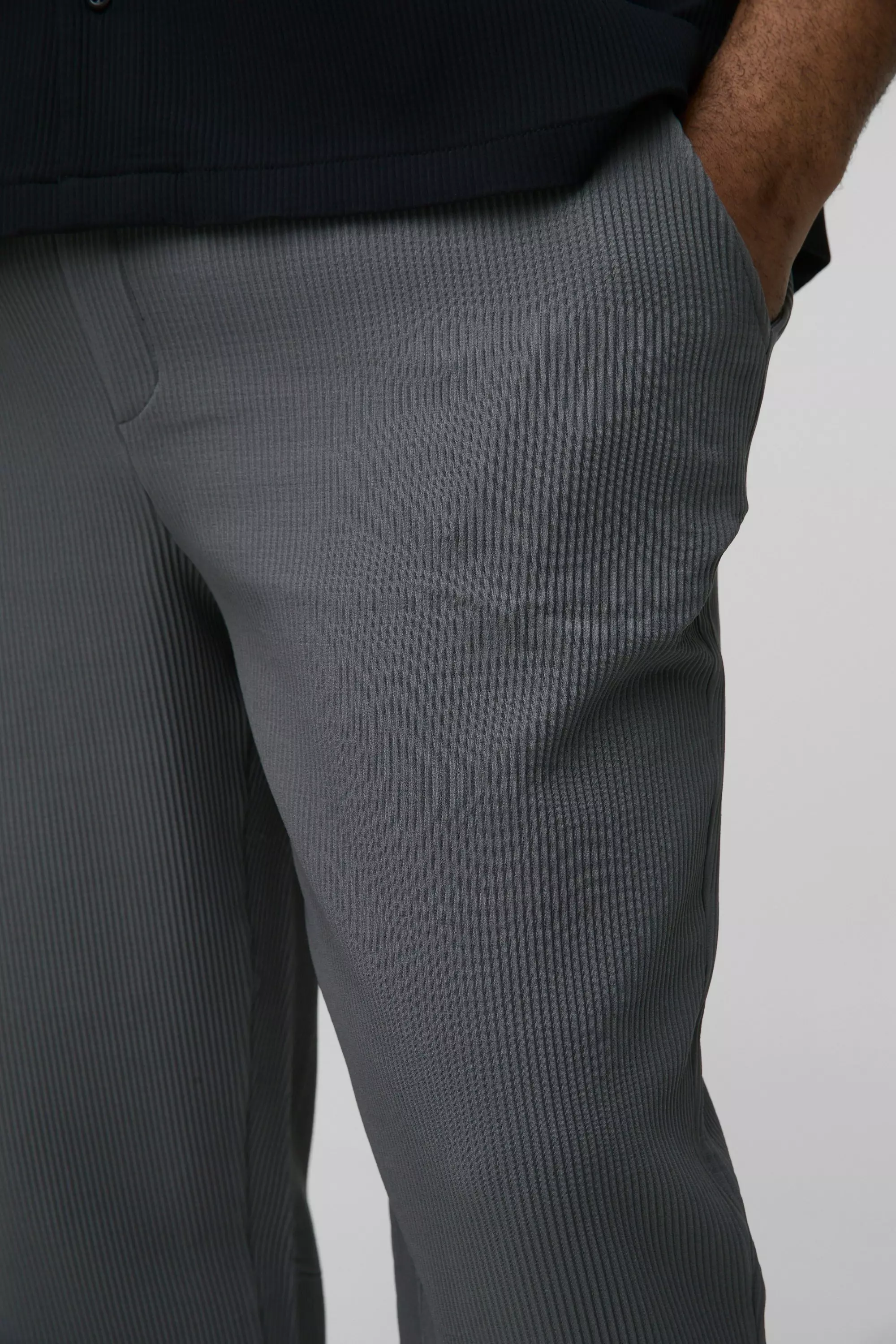 Plus Pleated Tapered Pants | boohooMAN USA