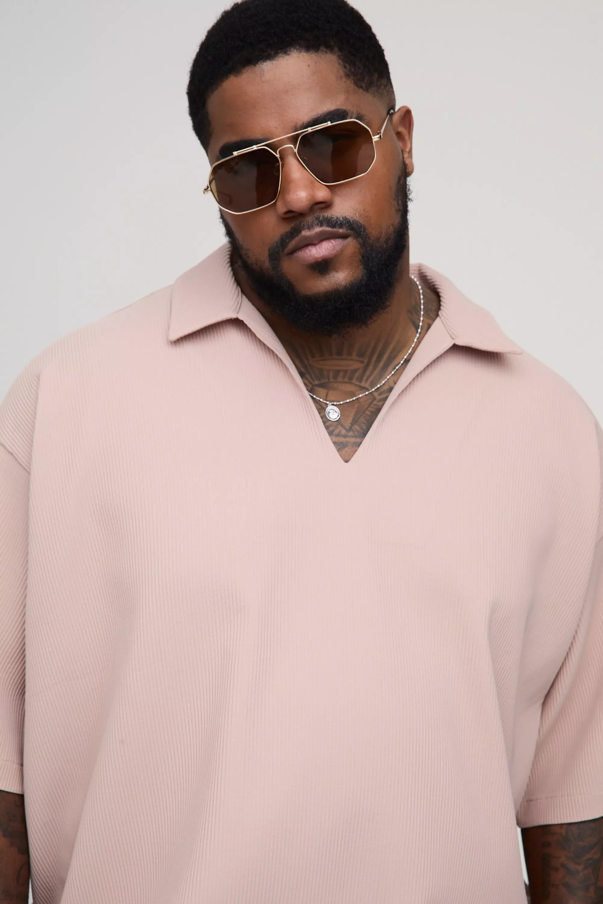 Grande taille - Chemise plissée à col V, Taupe autre image