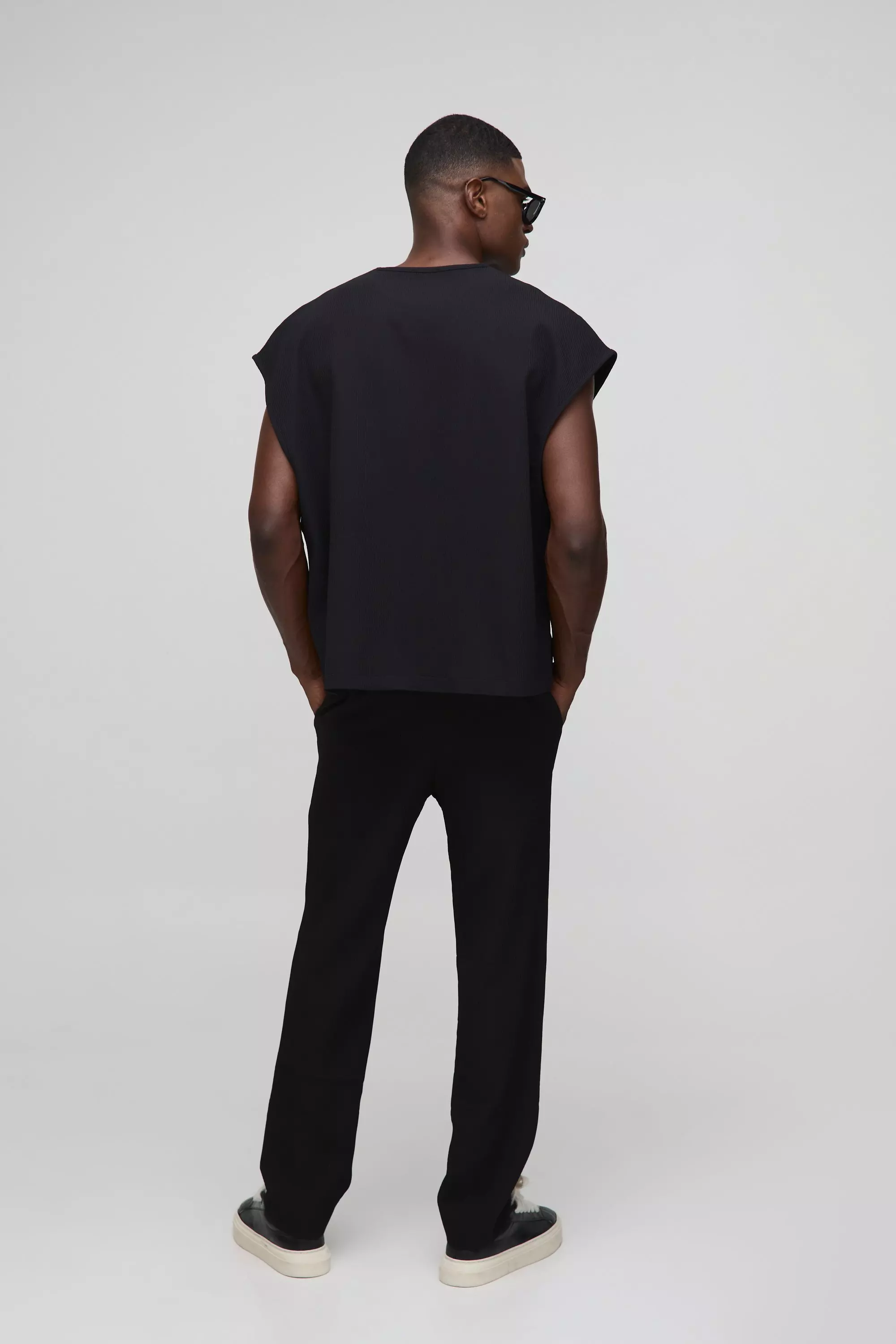 Kastiges Oversize Tanktop mit kurzen Ärmeln, Black alternatives Bild