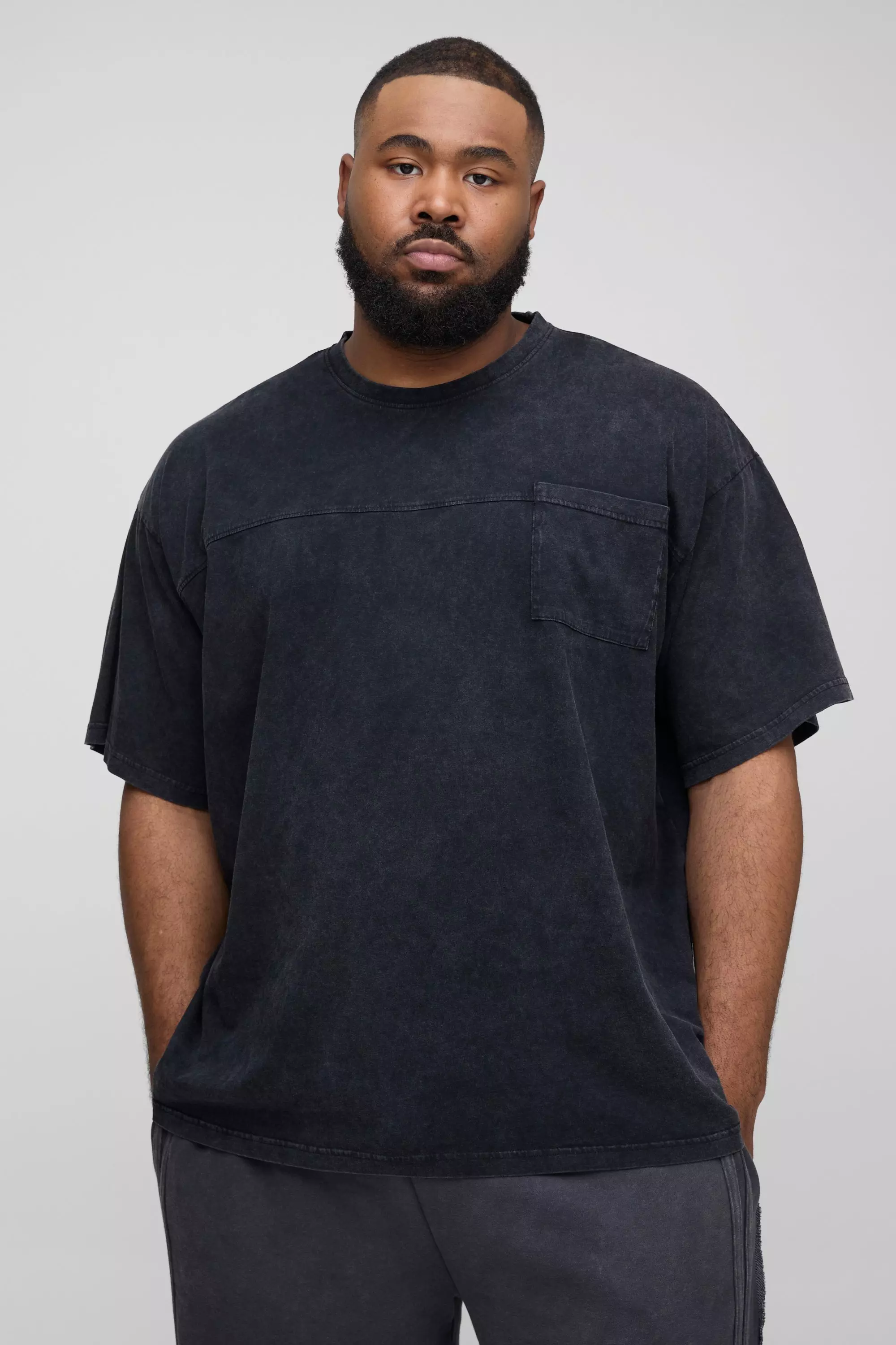T-Shirt Plus Size Oversize Slavata Con Tasche, Black immagine alternativa