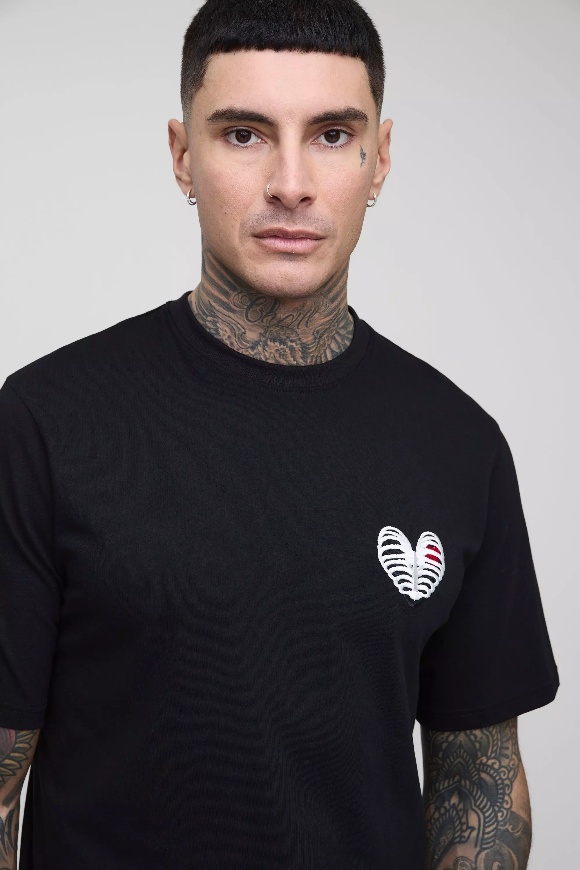 Black Tall Heart Ribcage Embroidered T-Shirt alternative image