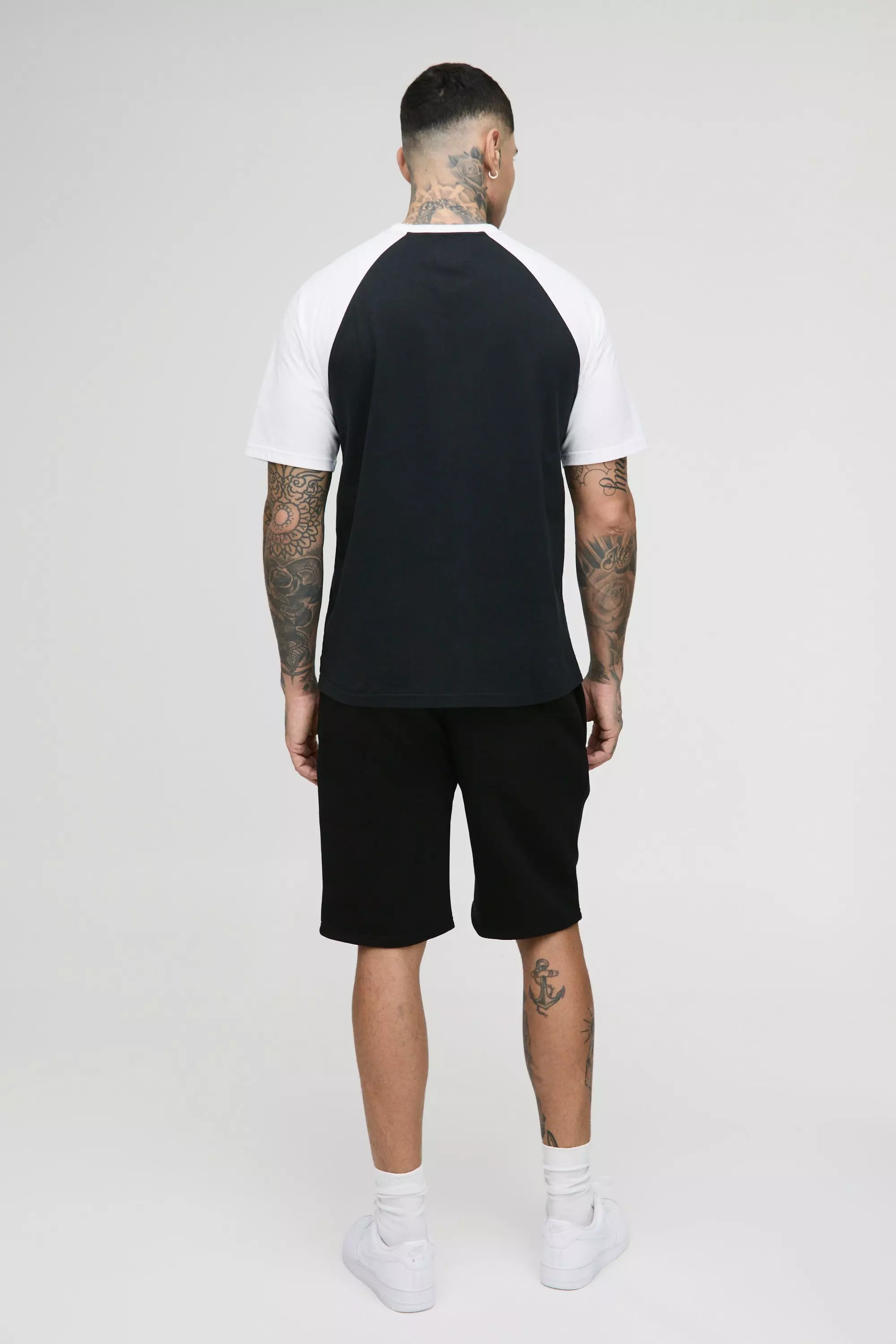 Tall T-Shirt mit Raglan-Ärmeln, Black alternatives Bild