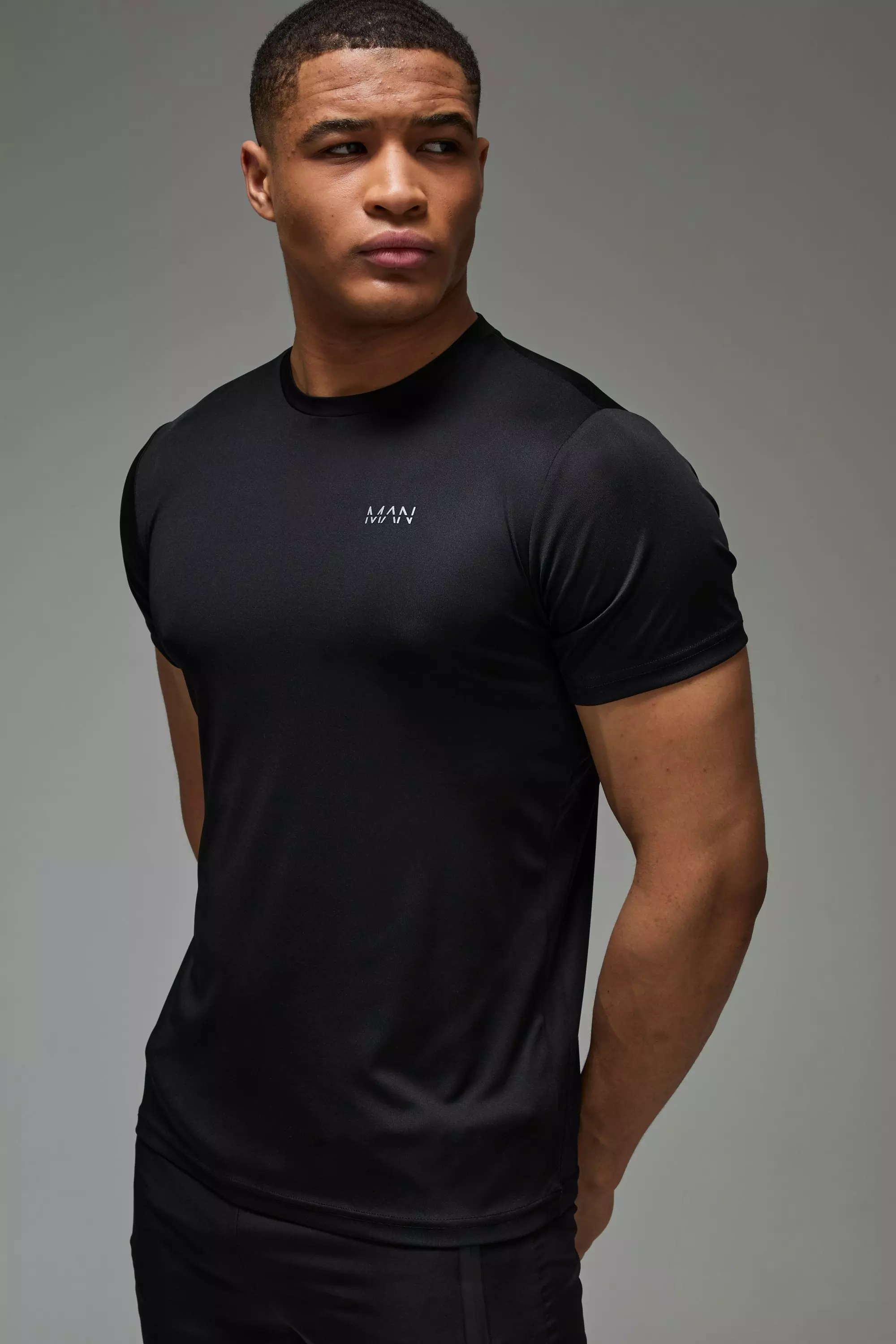 Black Man Active Lightweight Regular Fit Gusset T-shirt alternative image