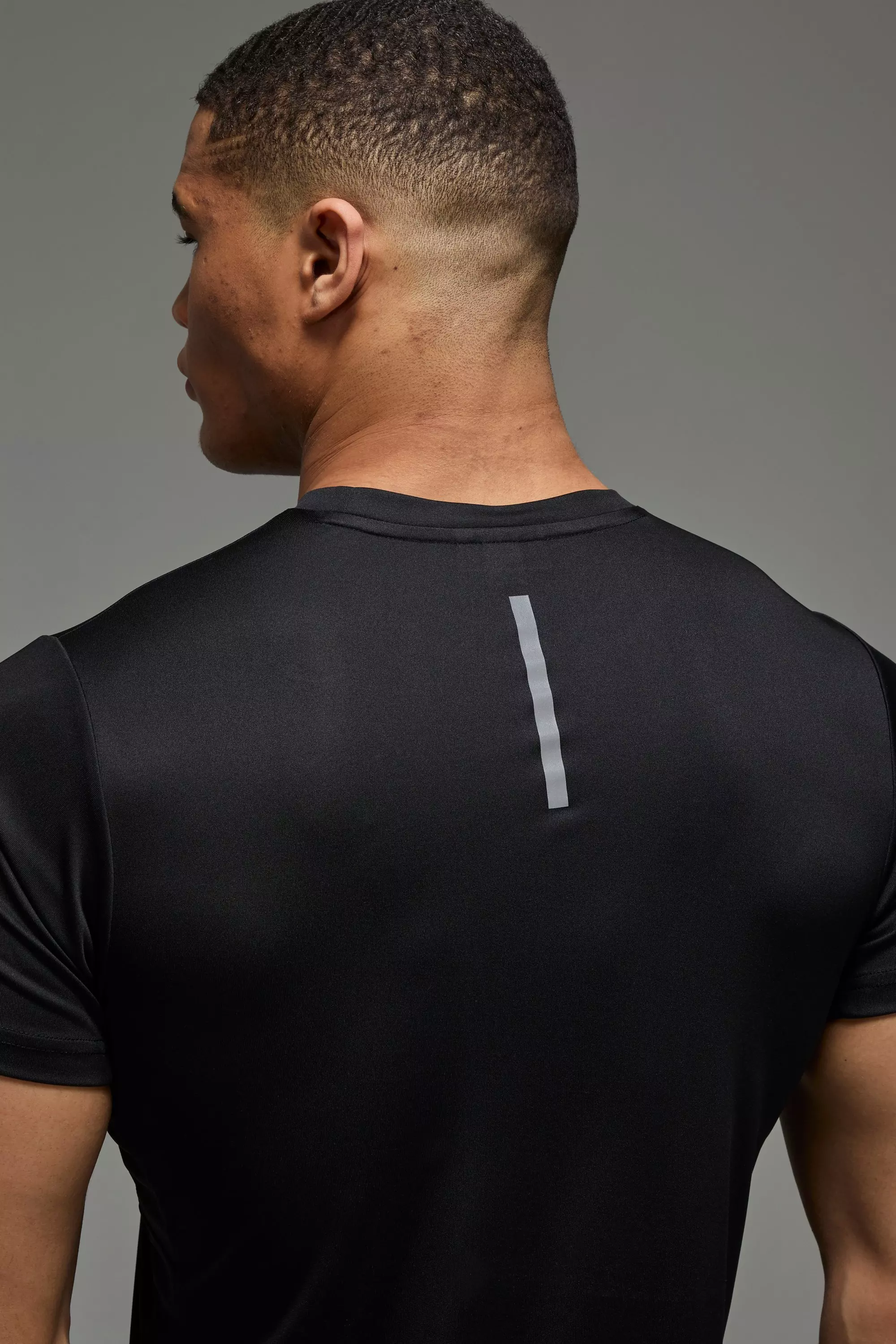 Black Man Active Lightweight Regular Fit Gusset T-shirt alternative image
