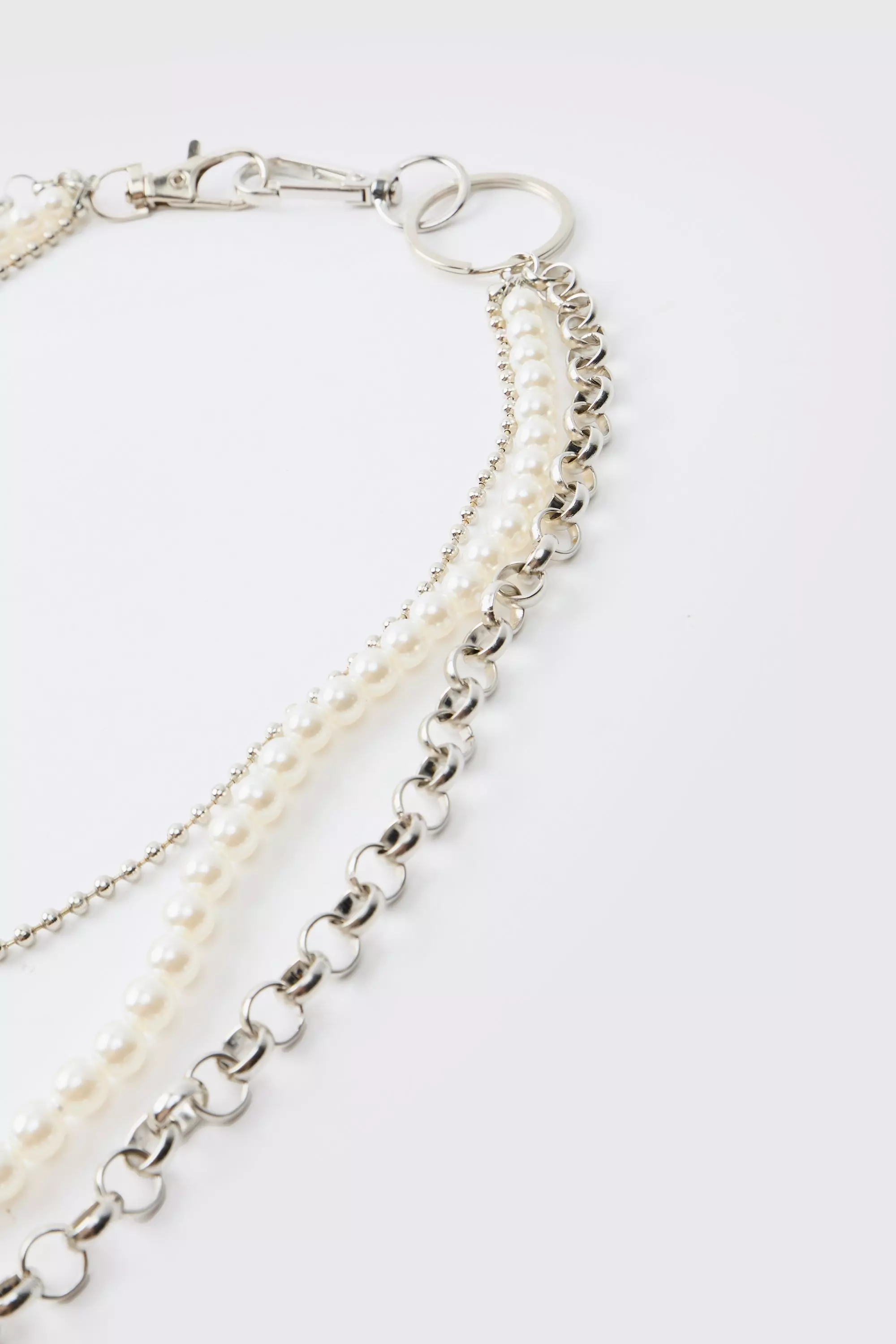 Silver Layered Jean Chain with Pearls alternative image