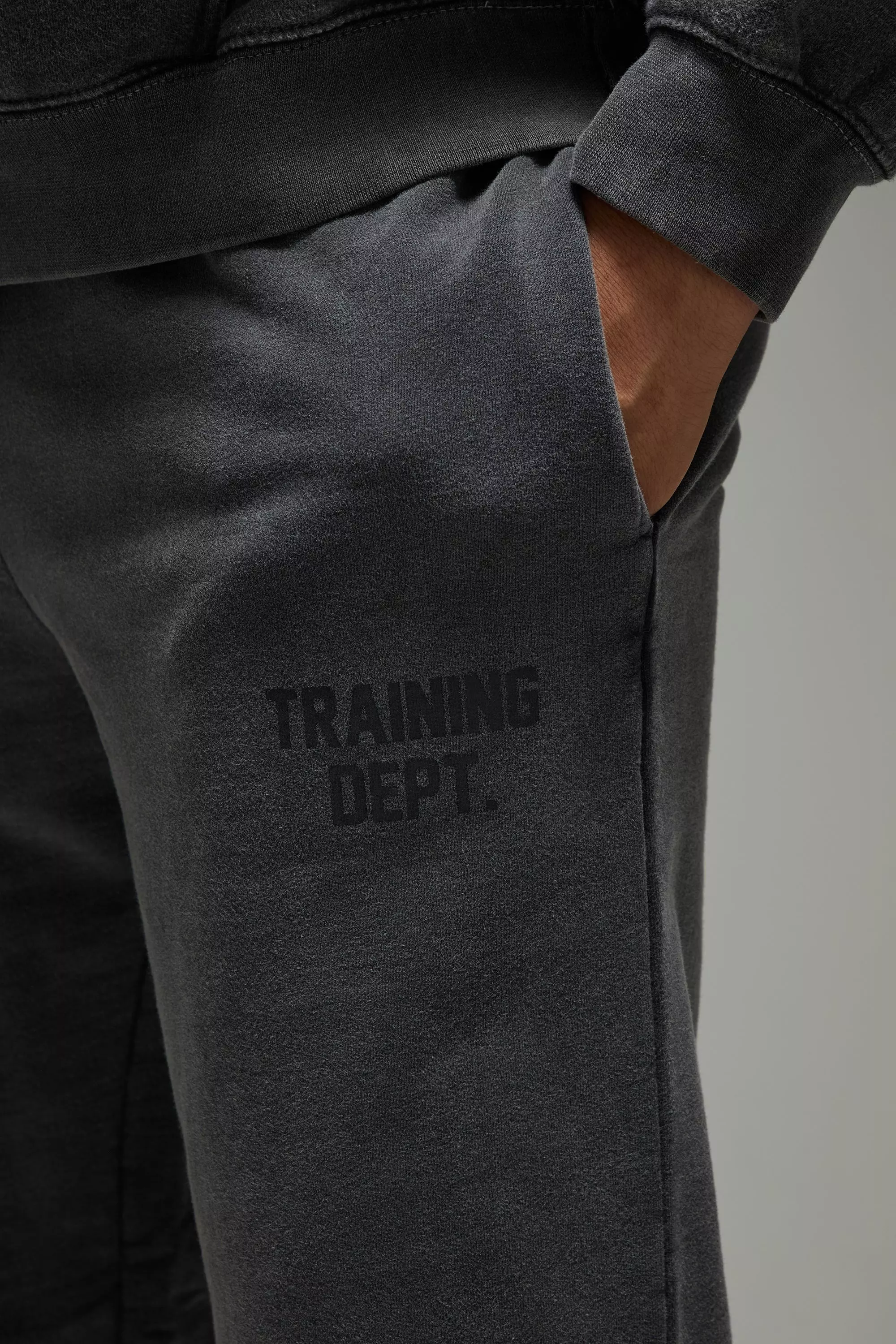 Man Active Training Dept Oversize Jogginghose, Black alternatives Bild