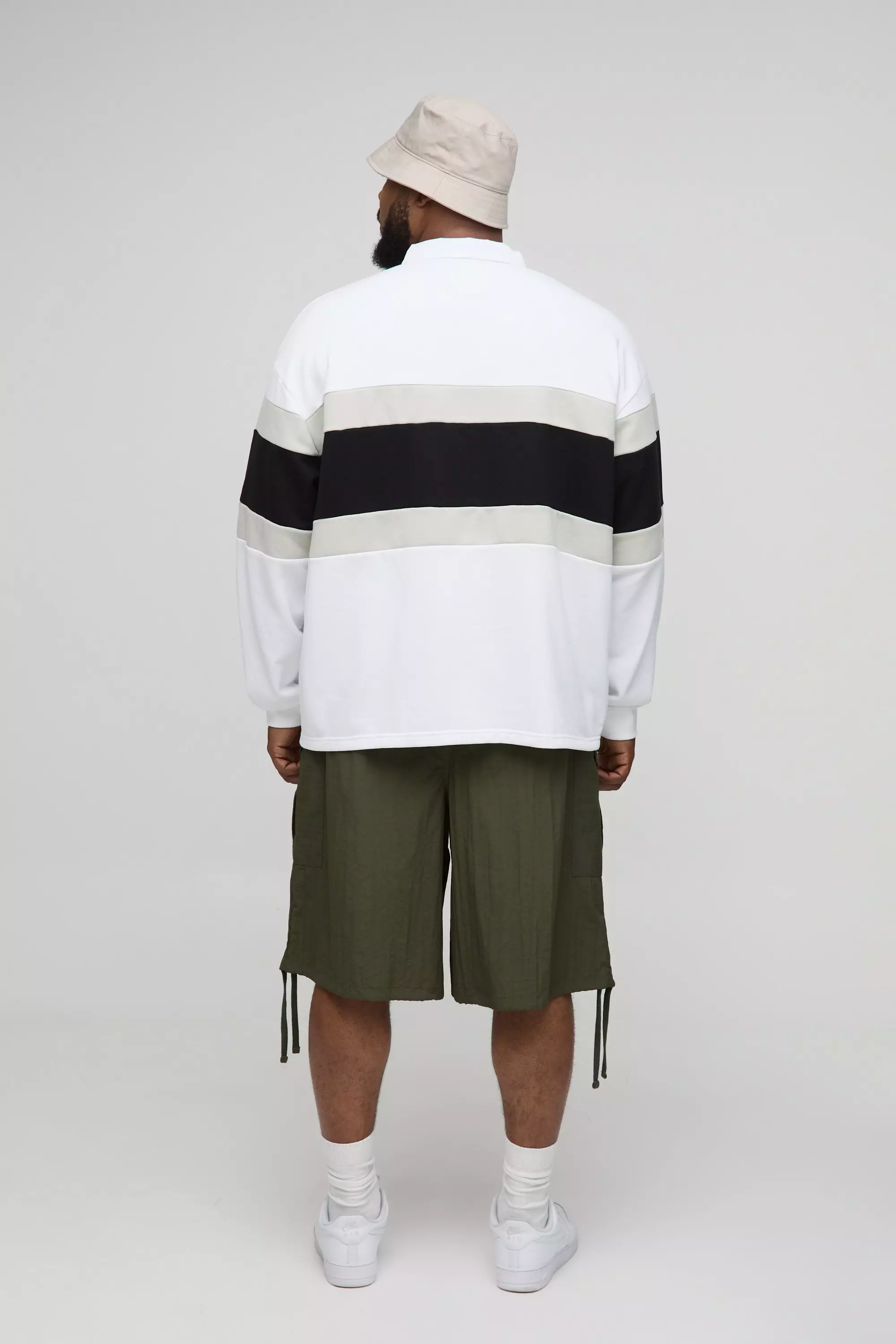 Khaki Plus Long Line Nylon Shorts Met Geplooide Knieën alternatieve afbeelding