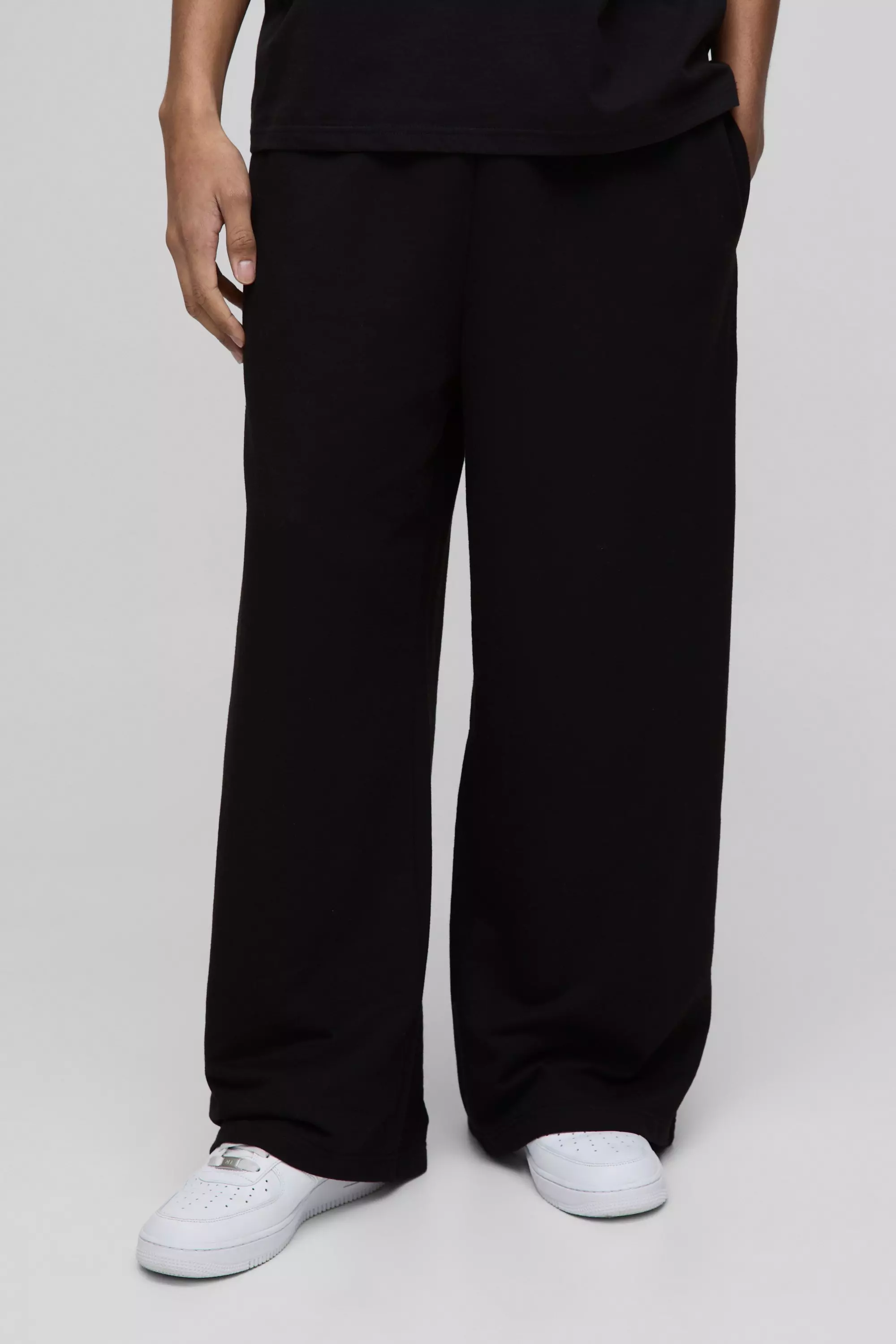 Extreme Wide Leg Basic Lightweight Jogger | boohooMAN USA