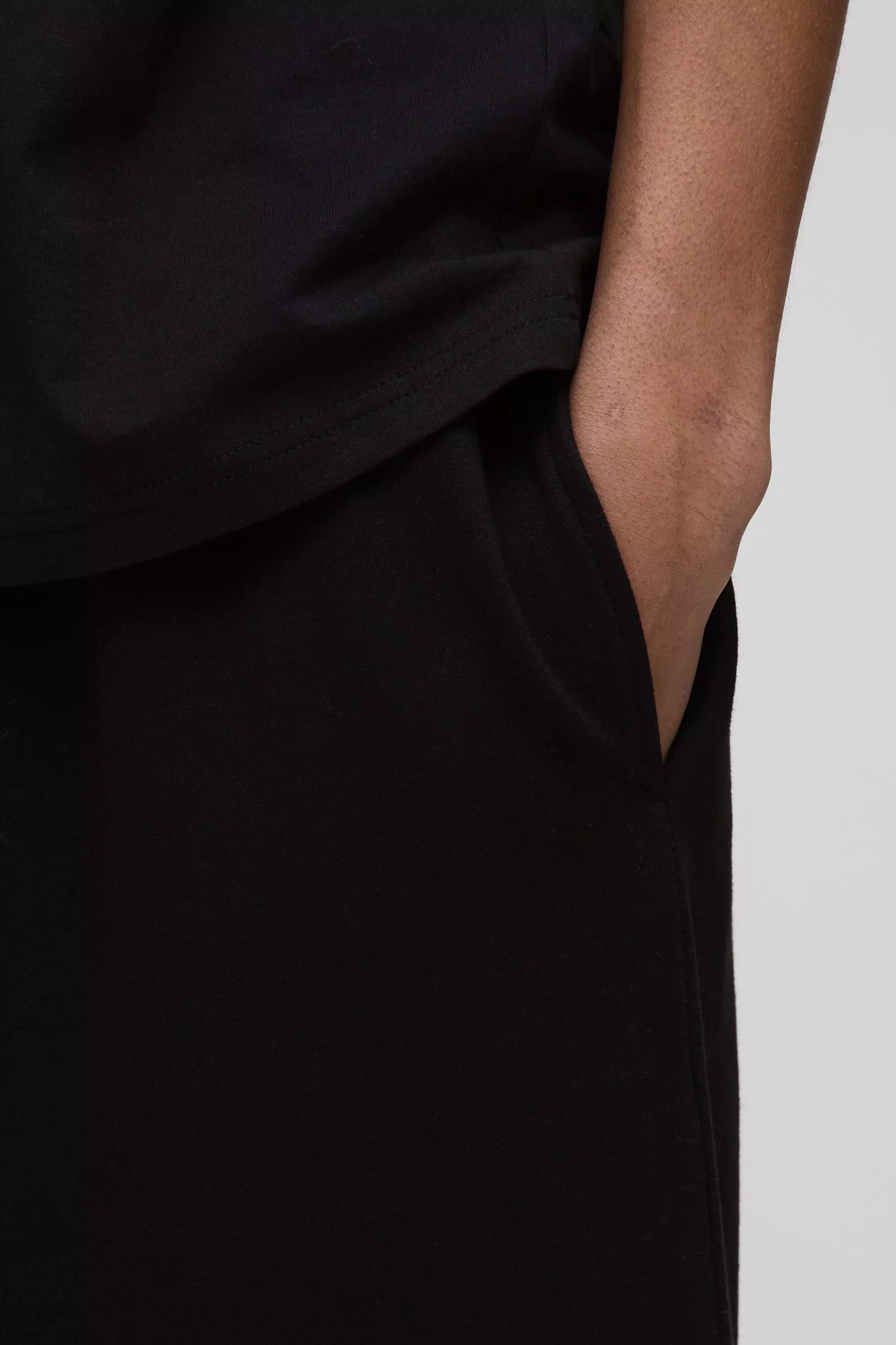 Extreme Wide Leg Basic Lightweight Jogger | boohooMAN USA