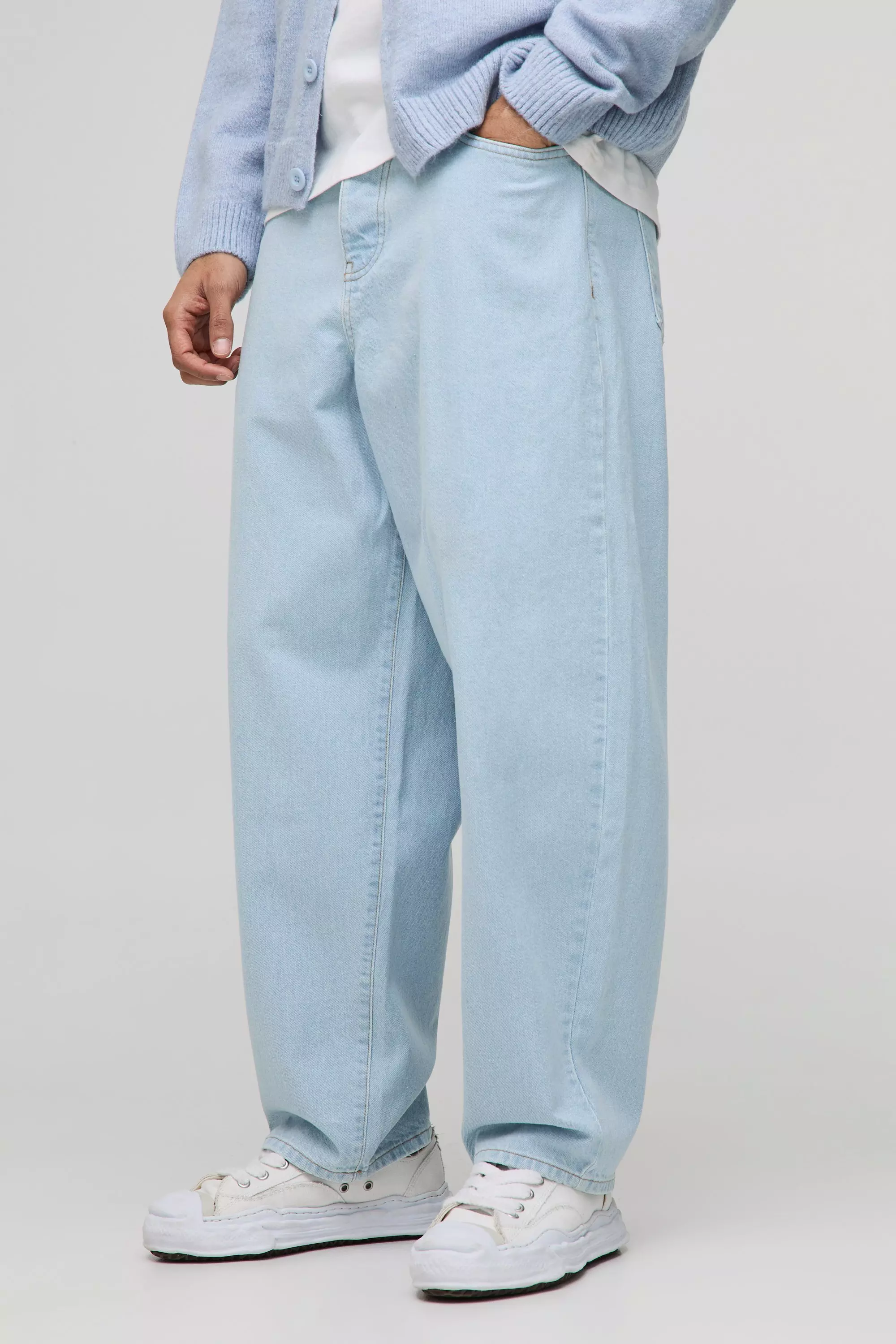 Balloon Fit Ice Blue Washed Jeans alternative image