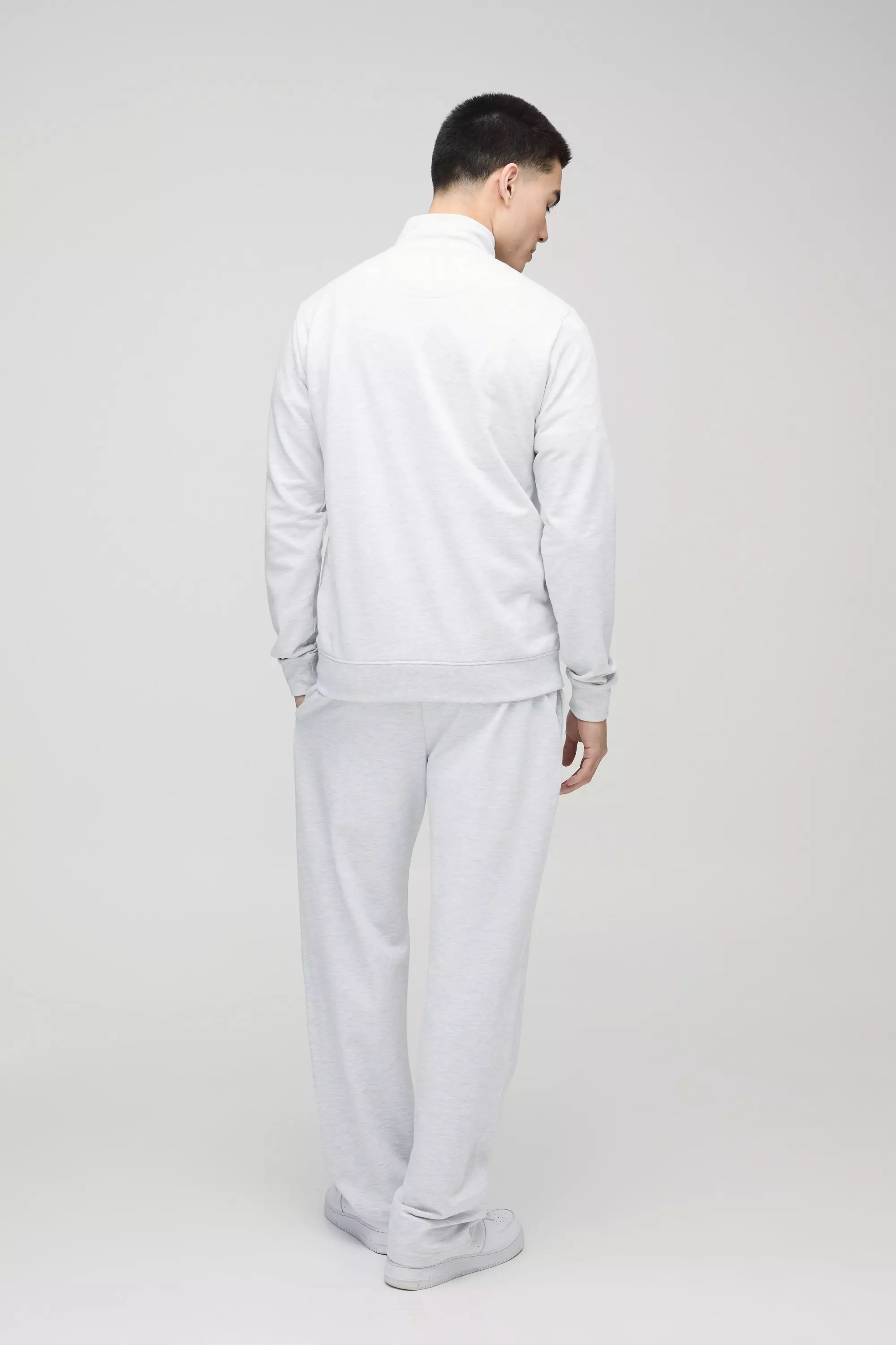260GSM Loopback Basic Straight Fit Sweatpants | boohooMAN USA
