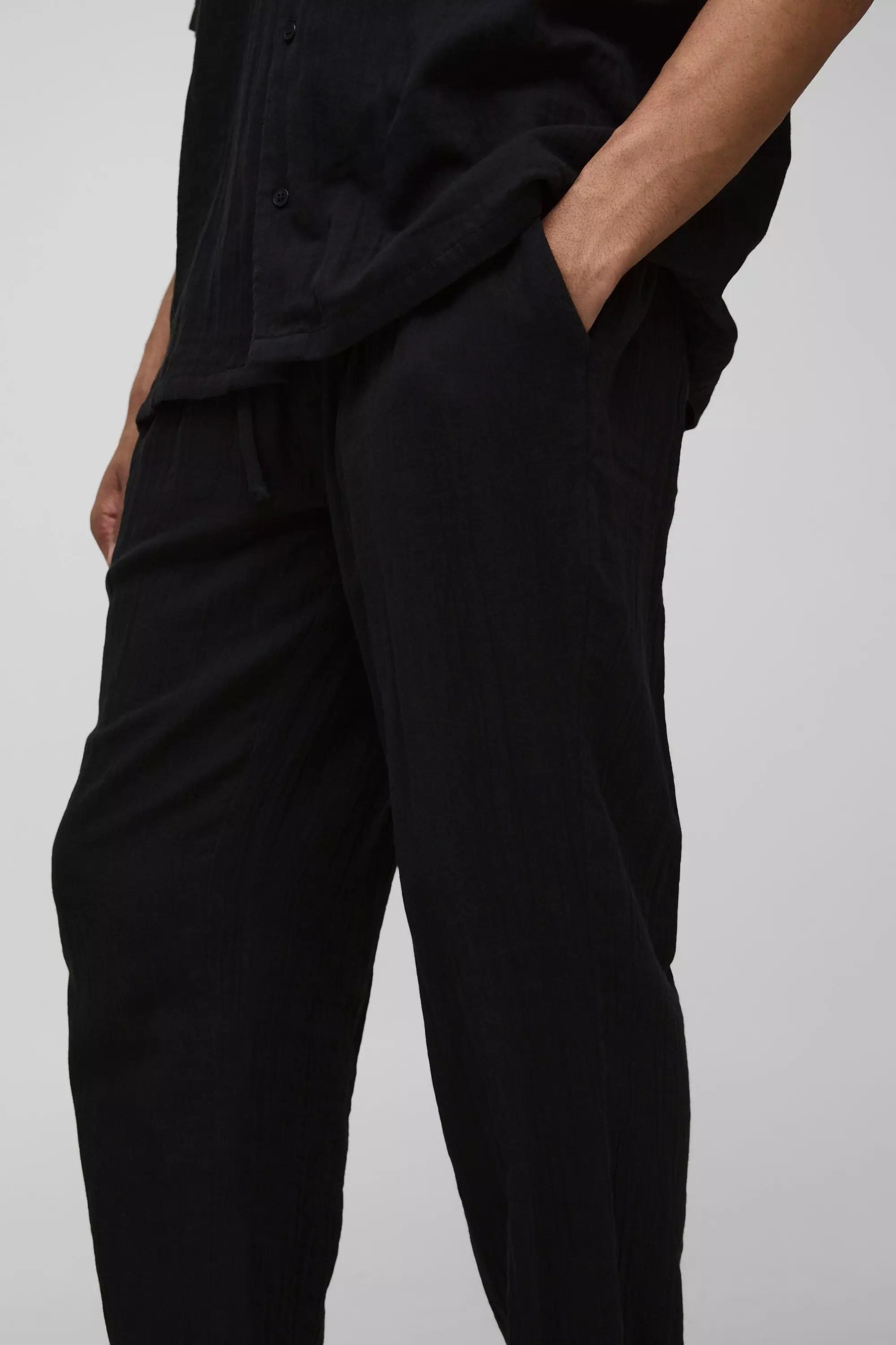 Hose mit geradem Bein und elastischem Bund, Black alternatives Bild