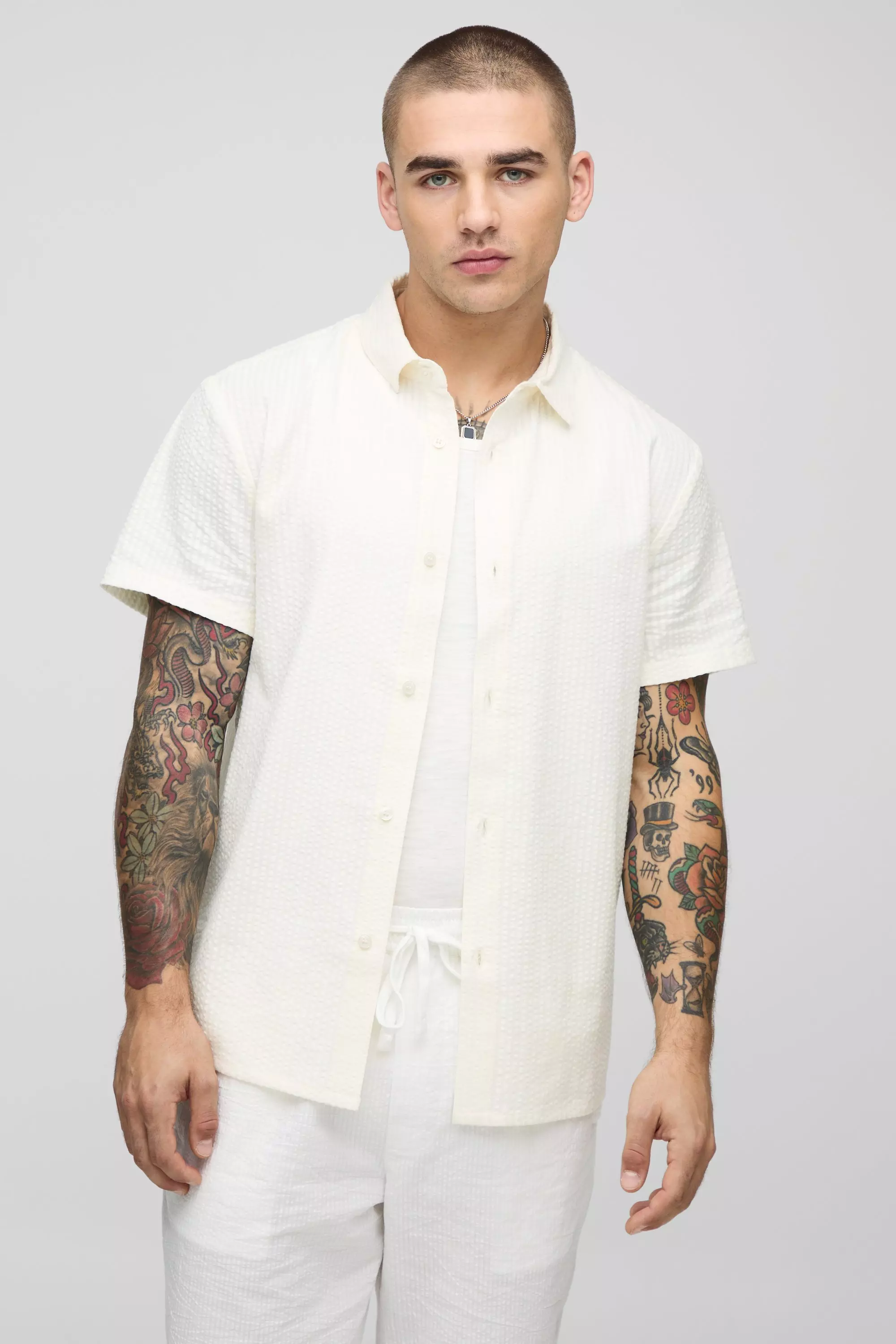 Ecru Regular Collared Seersucker Shirt alternative image