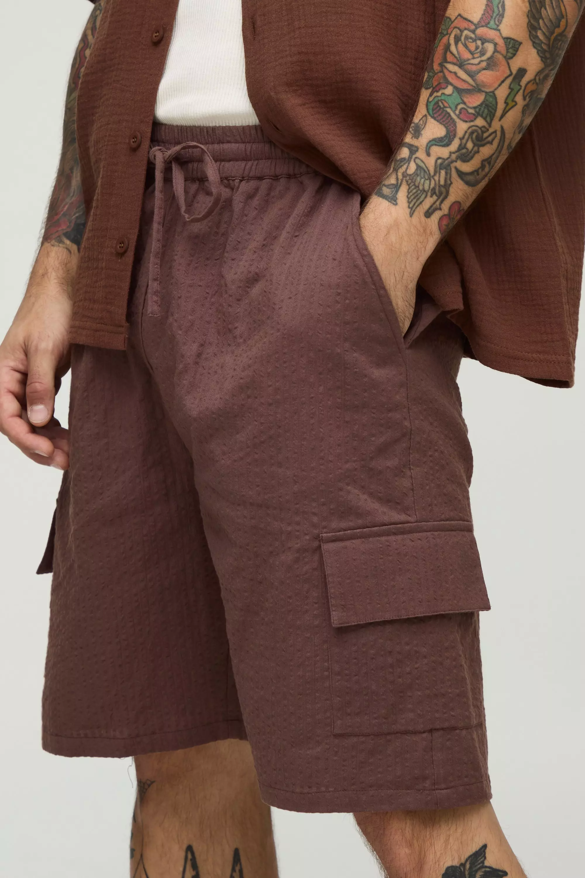 Brown Relaxed Elasticated Waist Seersucker Cargo Short alternative image