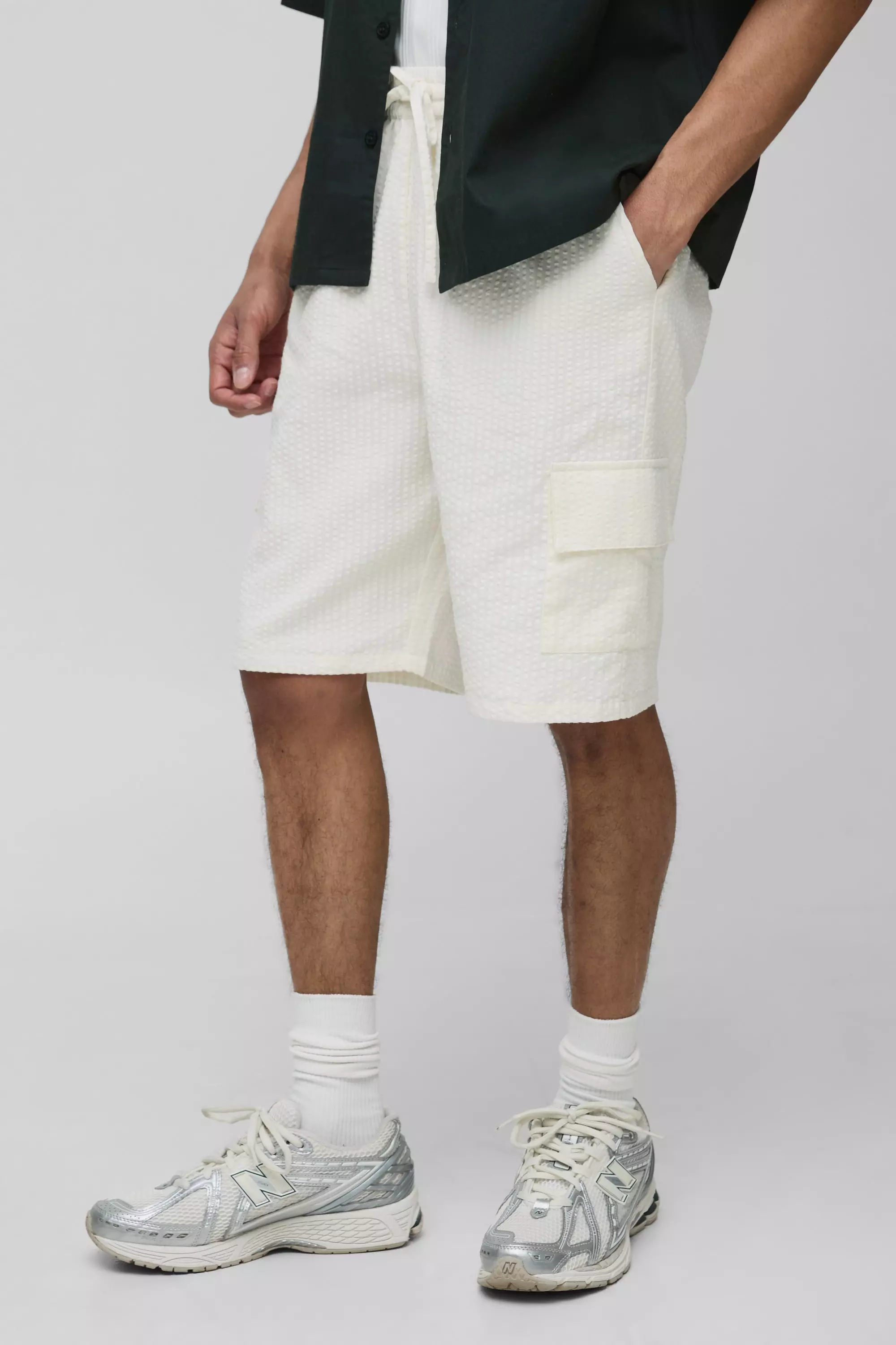 Ecru Relaxed Elasticated Waist Seersucker Cargo Short alternative image