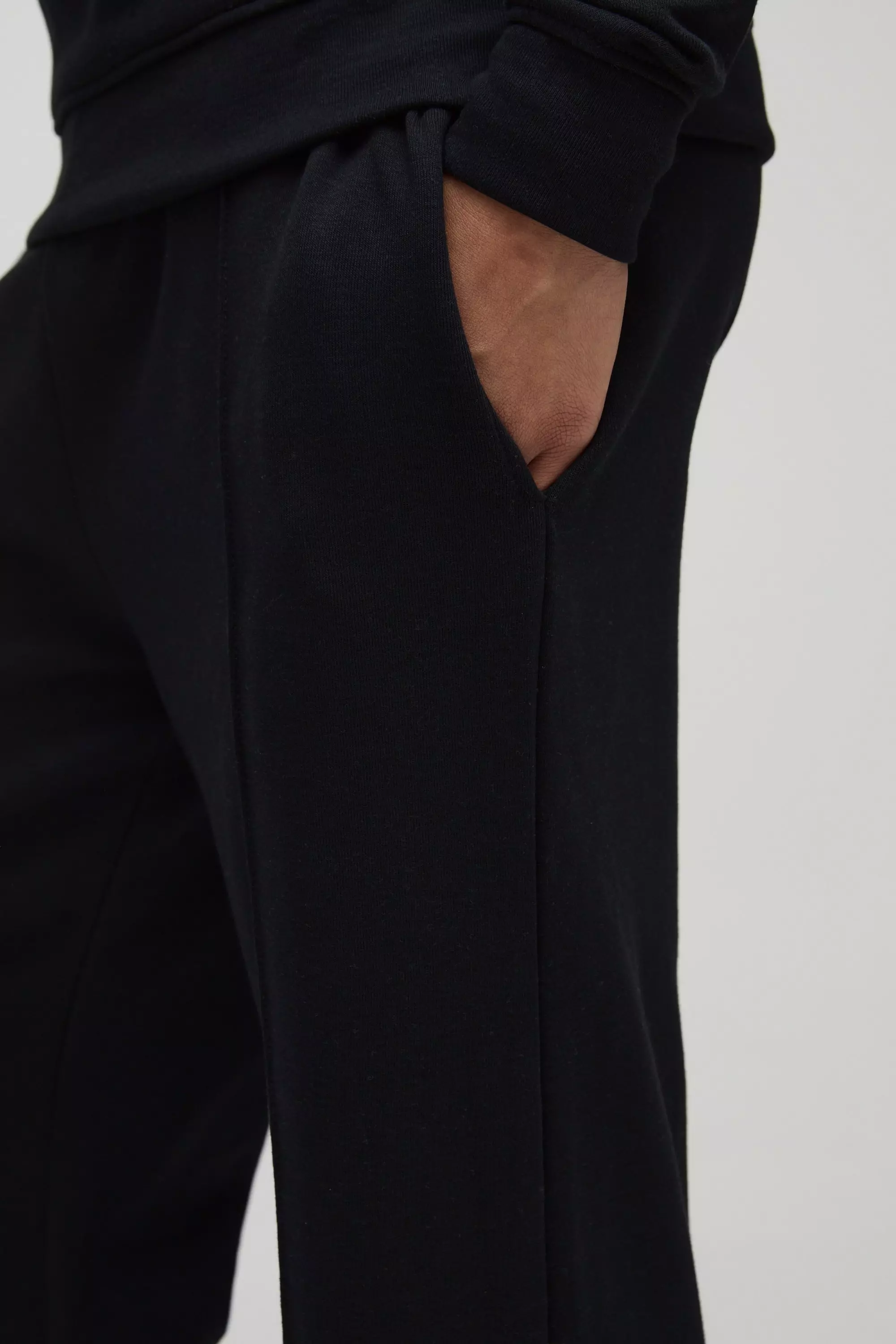 Black Relaxed Fit Pintuck Split Hem Interlock Jogger alternative image