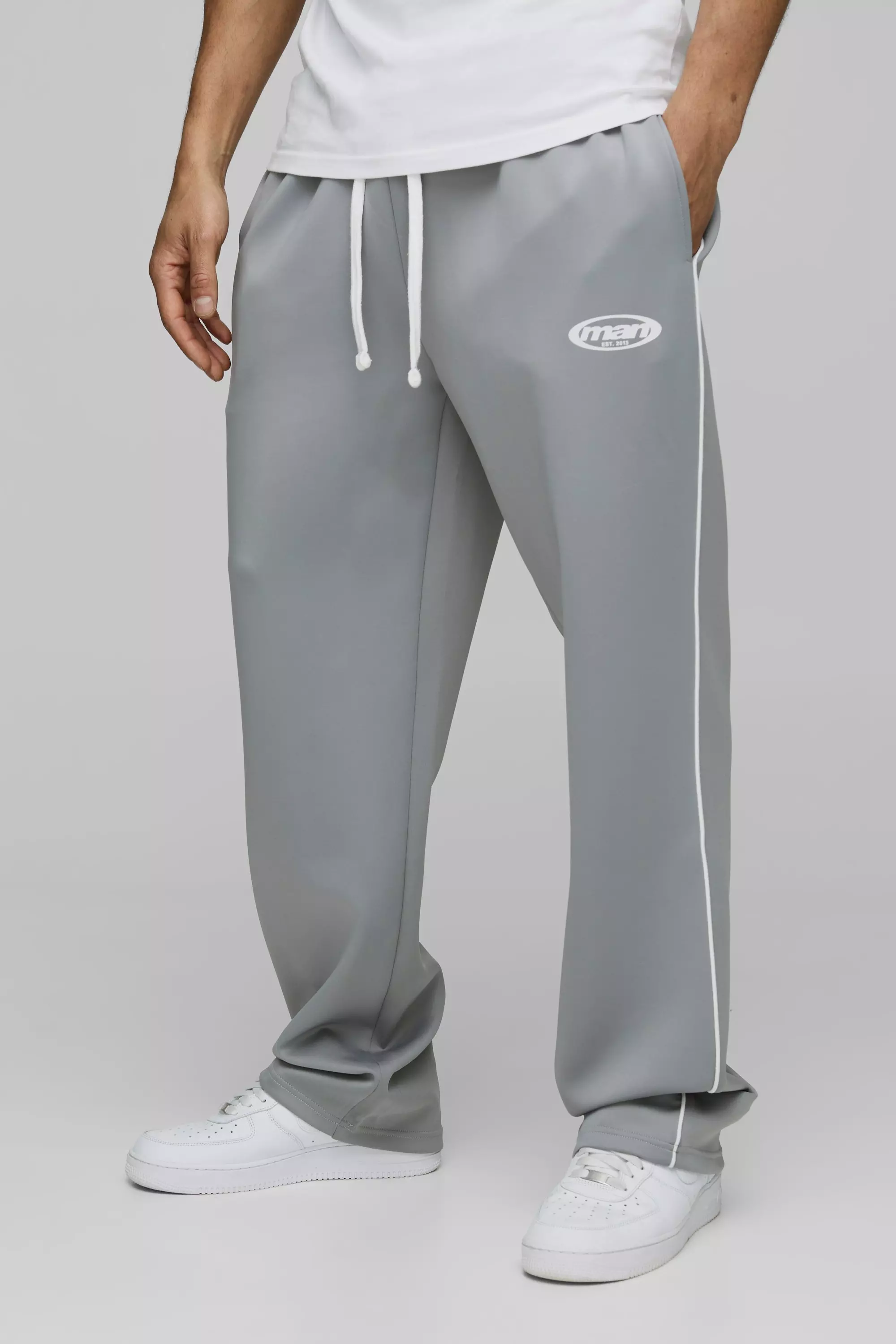 Grey Relaxed Man Tricot Piping Sweatpants alternative image
