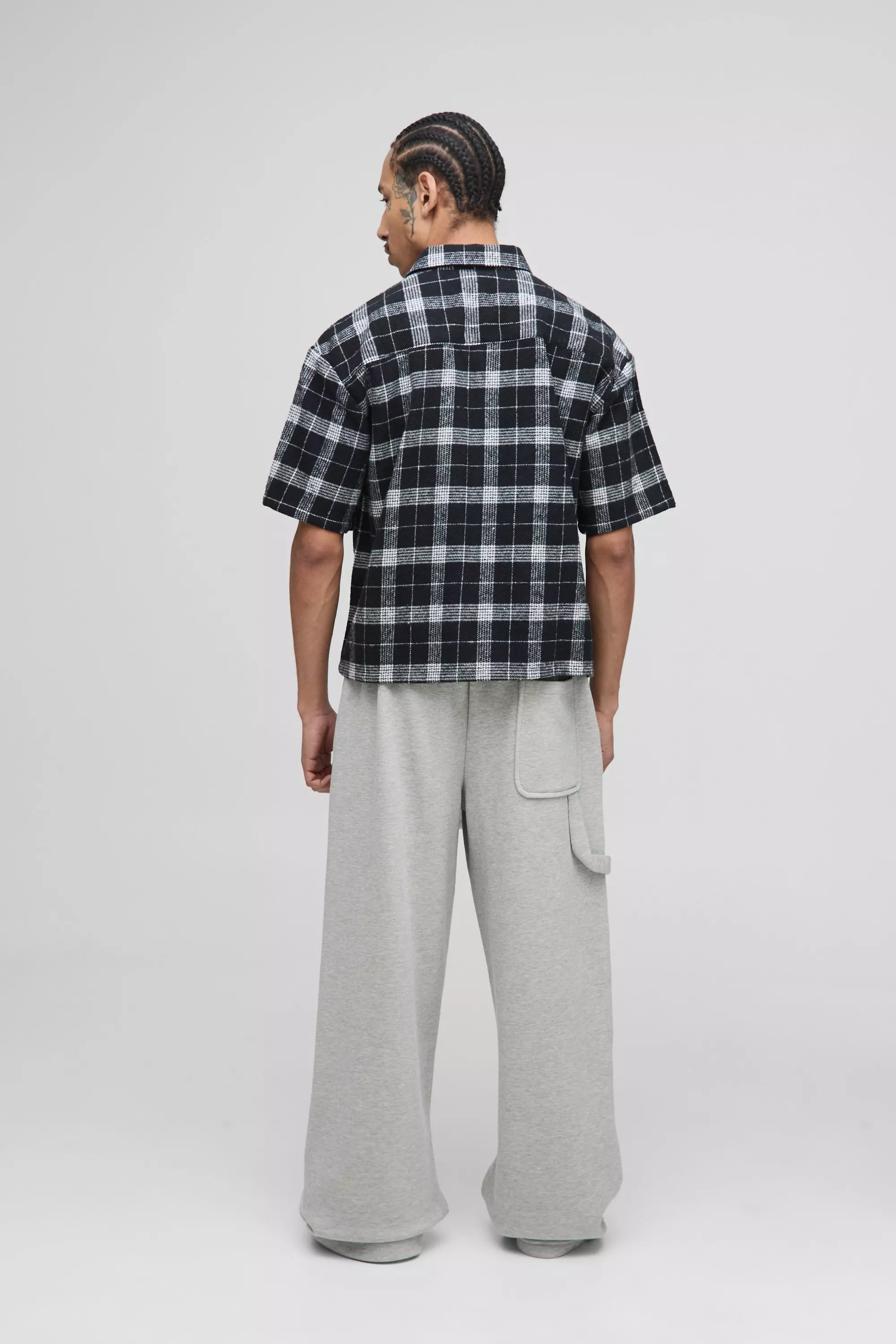 Black Oversized Boxy Man Flannel Shirt alternative image