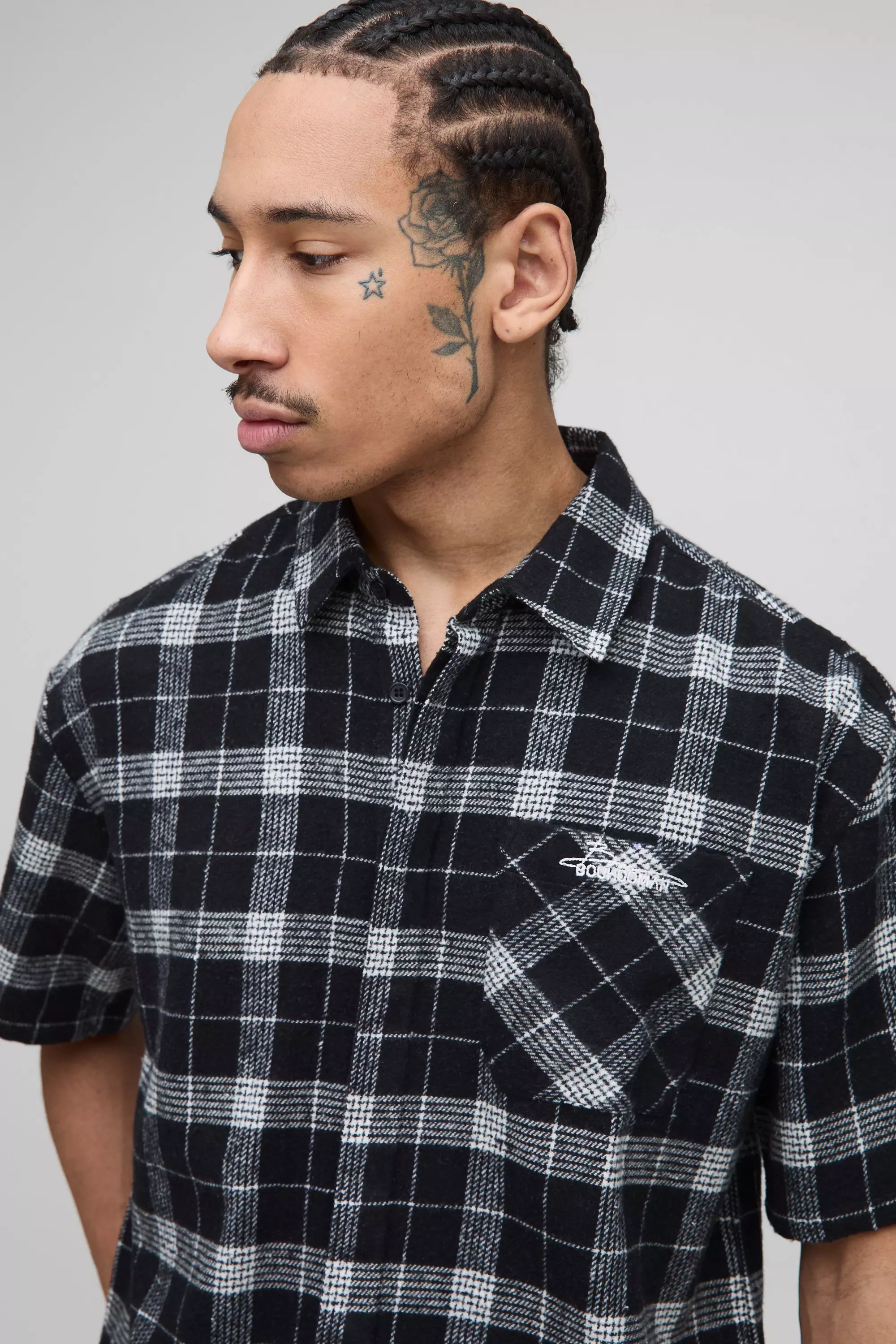 Black Oversized Boxy Man Flannel Shirt alternative image