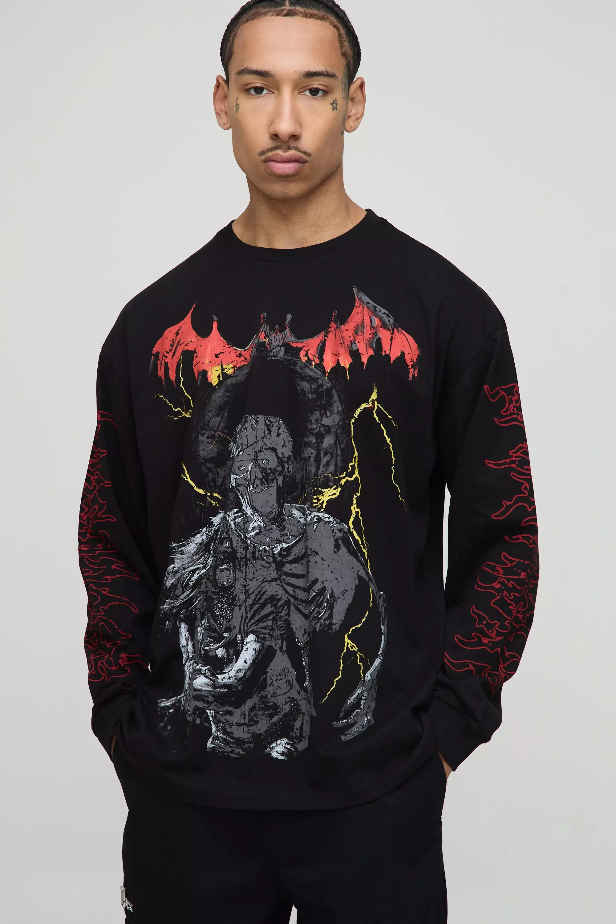 Black Oversized Long Sleeve Cuffed Graphic T-Shirt alternative image