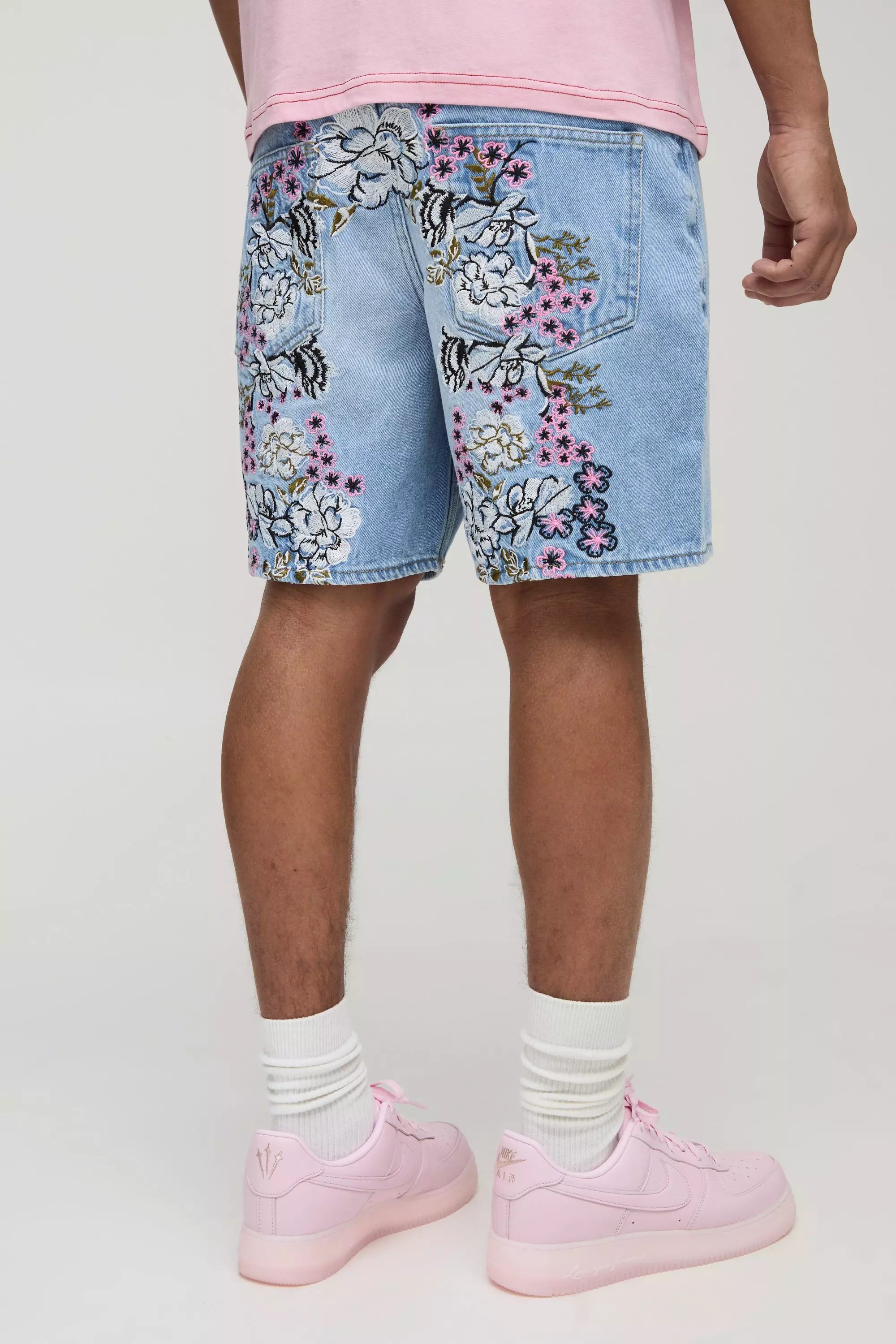 Relaxed Floral Embroidered Light Blue Jean Shorts Light blue