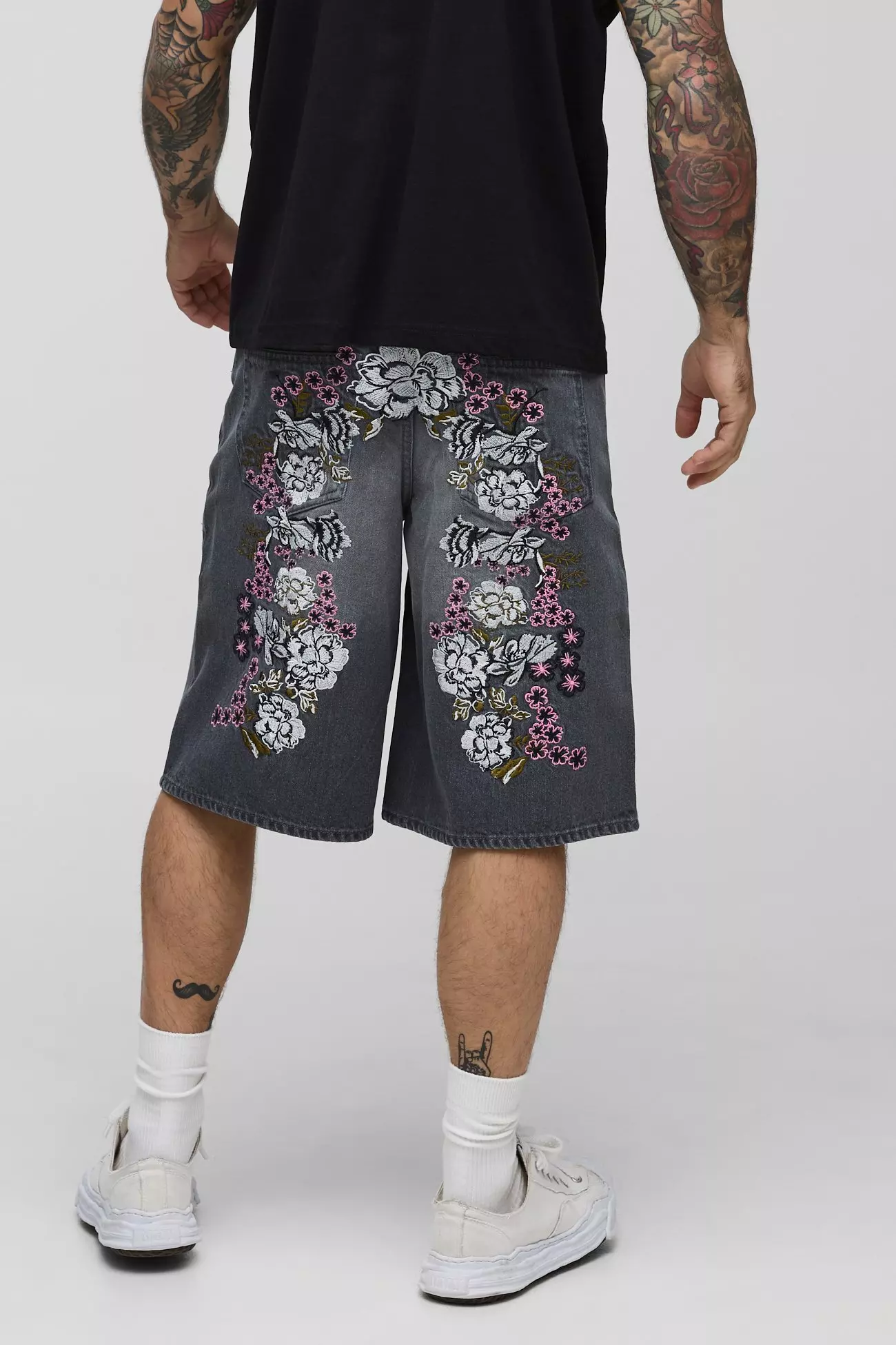 Regular Fit Floral Embroidered Washed Grey Jorts Mid grey