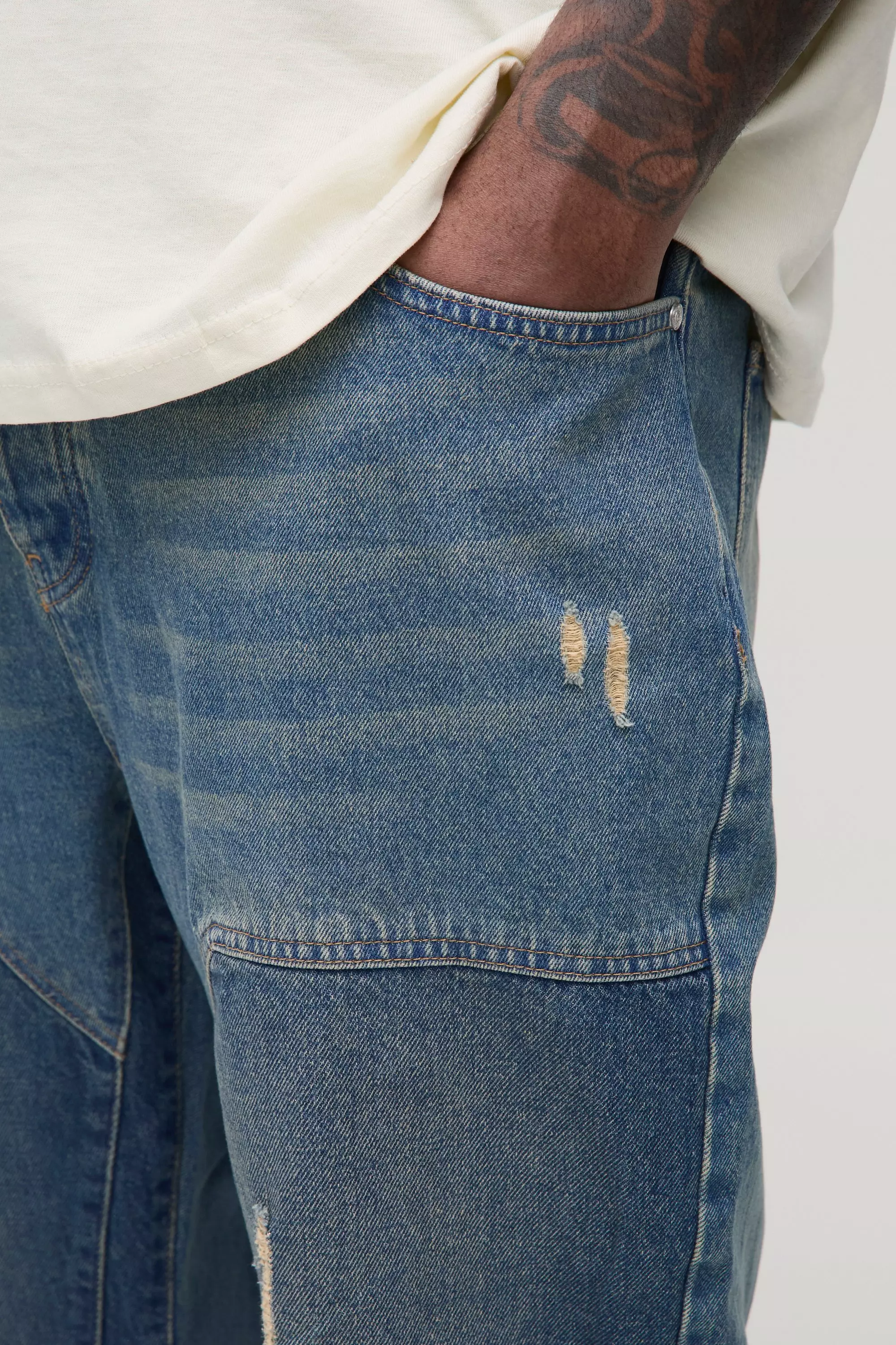 Plus zerrissene Slim-Fit Schlagjeans, Mid wash alternatives Bild