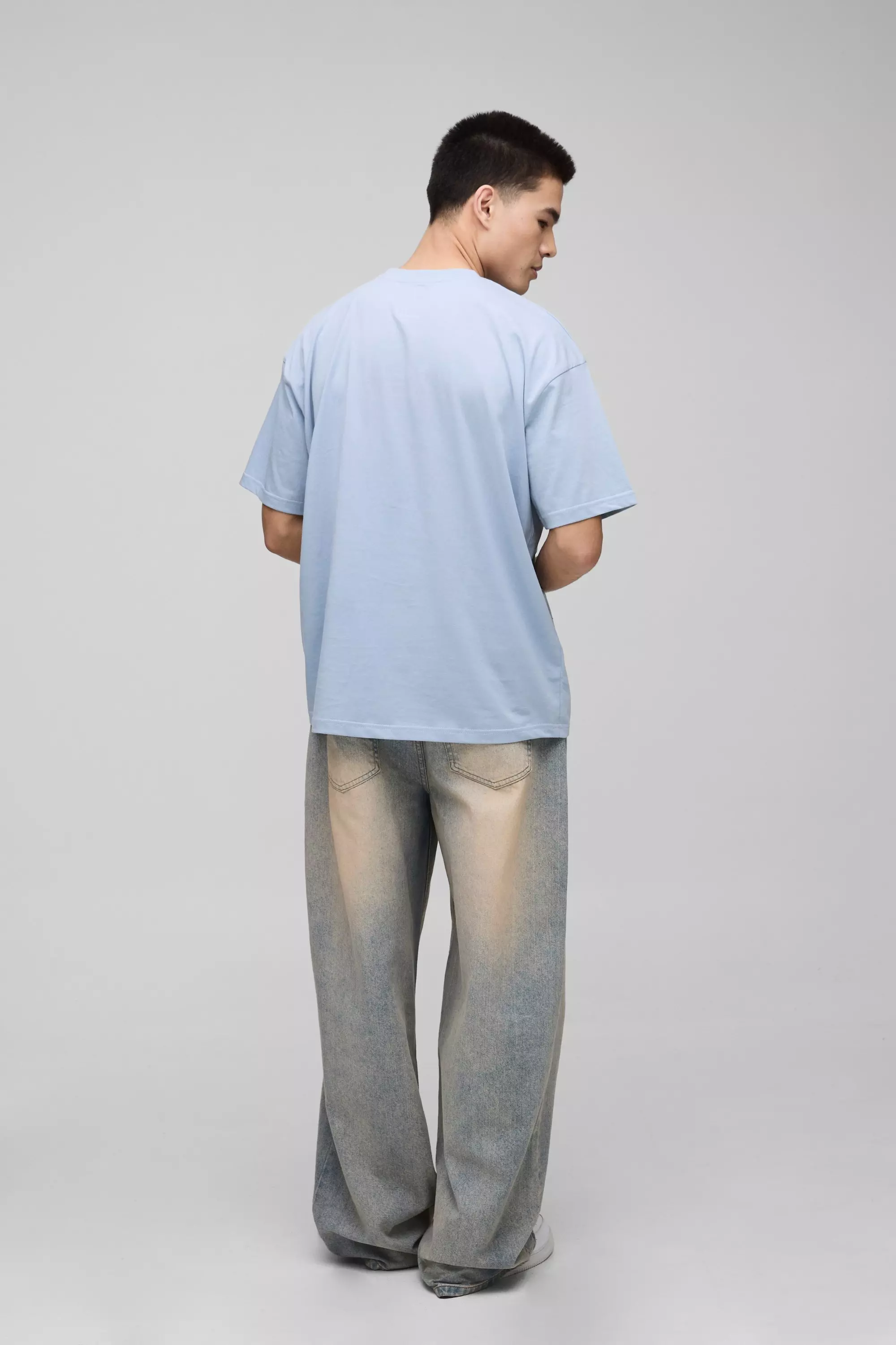 Light blue Oversized Limited Edition T-Shirt alternative image