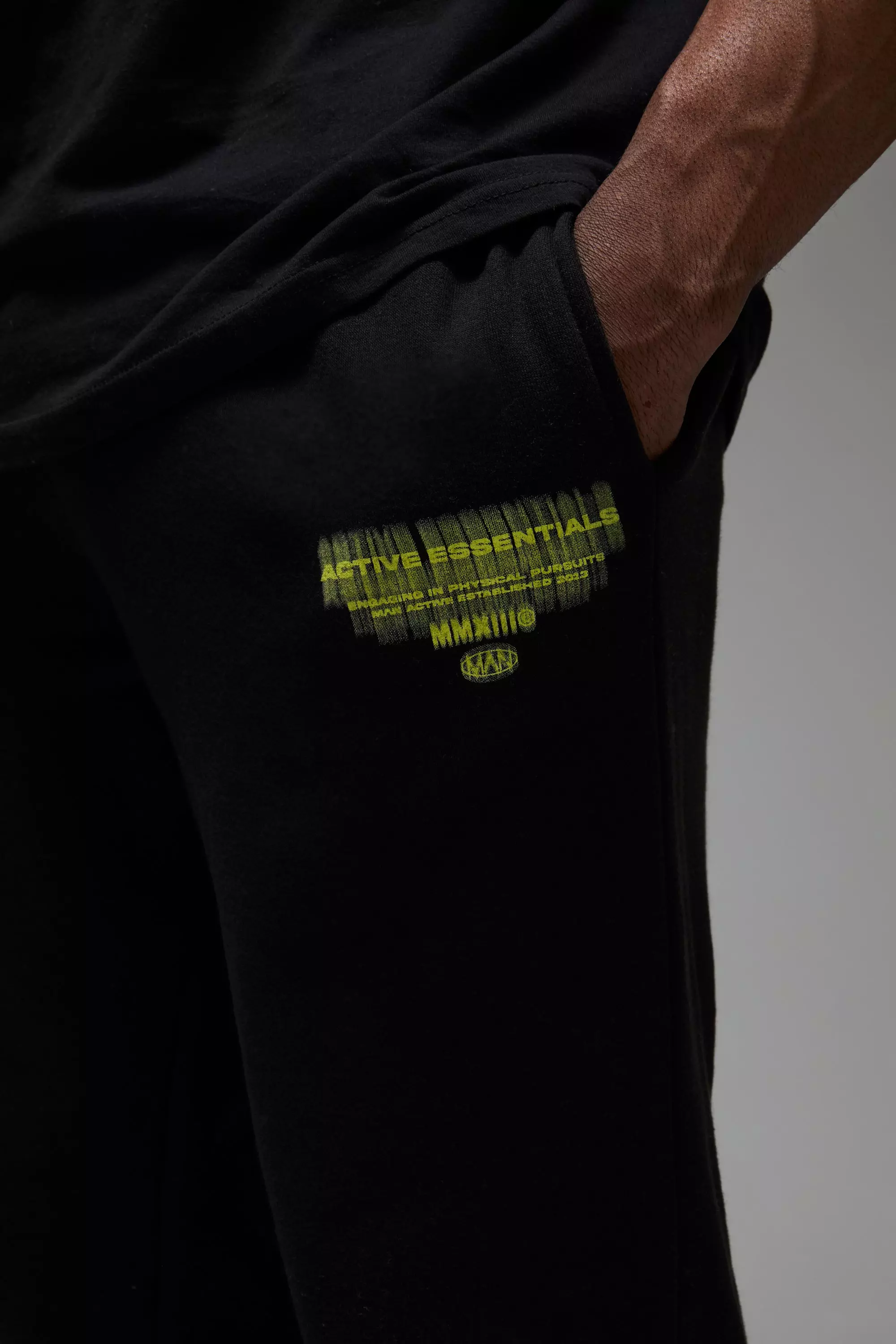 Black Man Active Essentials Blurred Oversized Sweatpants alternative image