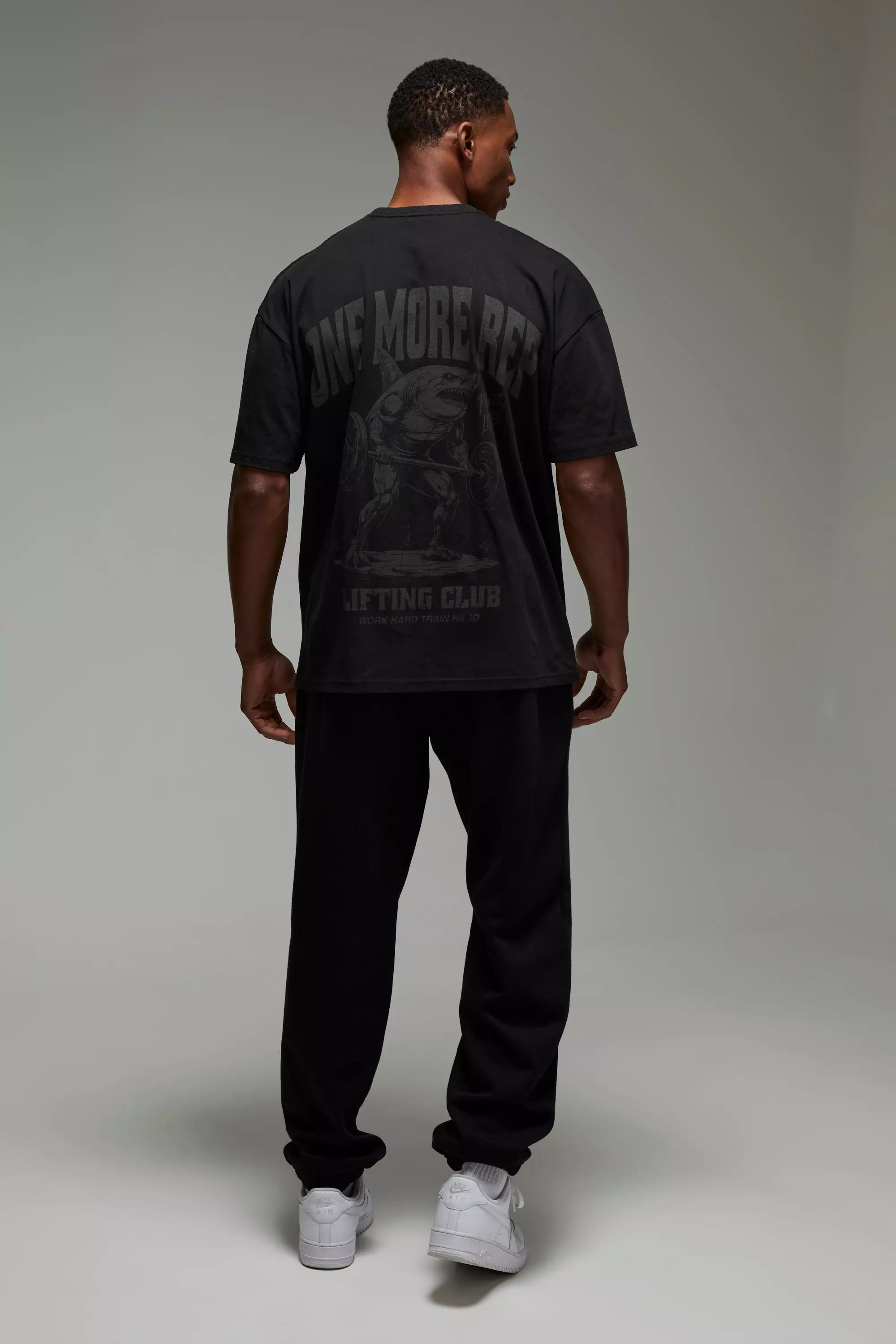Black Man Active Oversized One More Rep Shark T-shirt alternative image