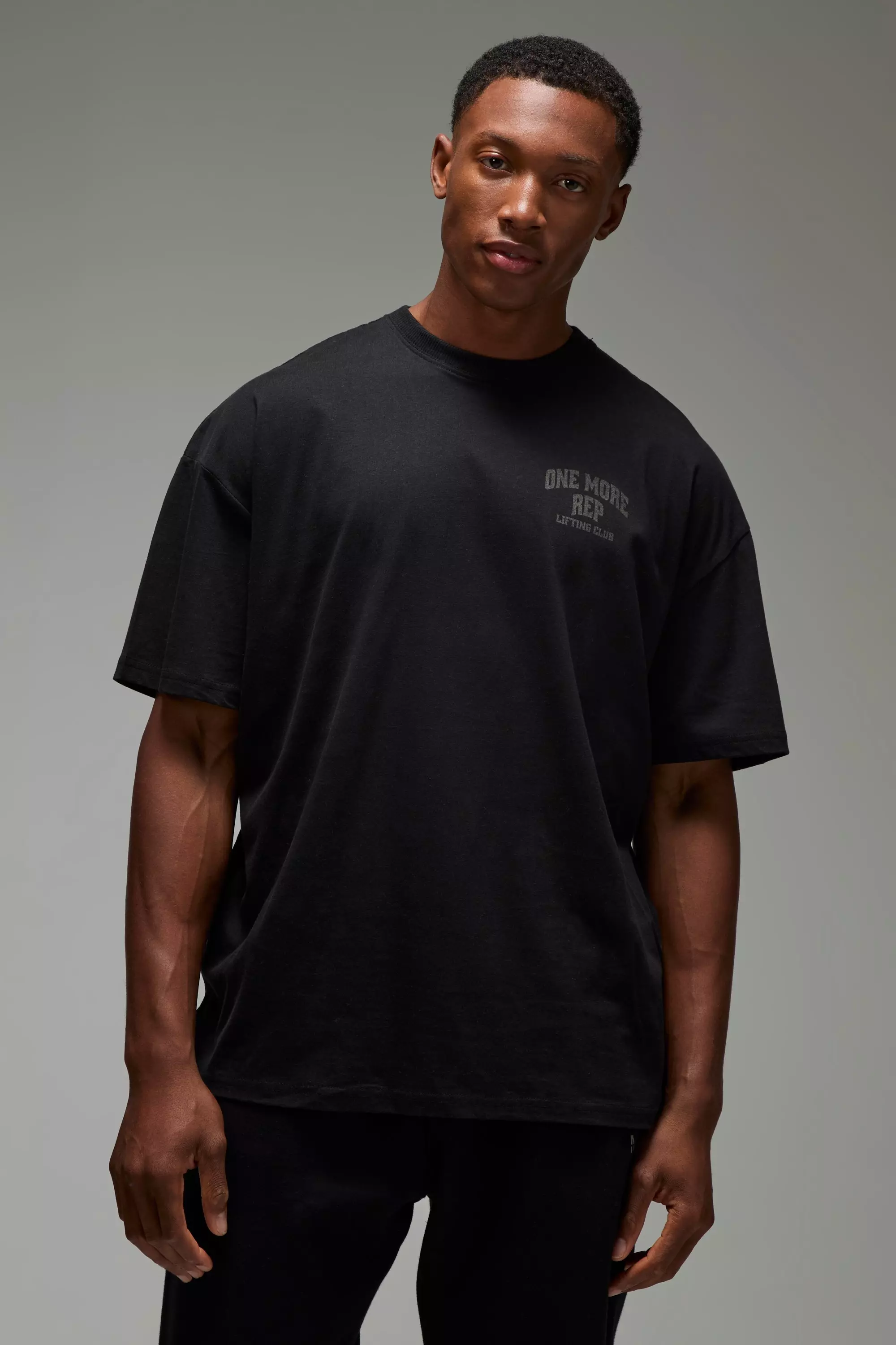 Black Man Active Oversized One More Rep Shark T-shirt alternative image