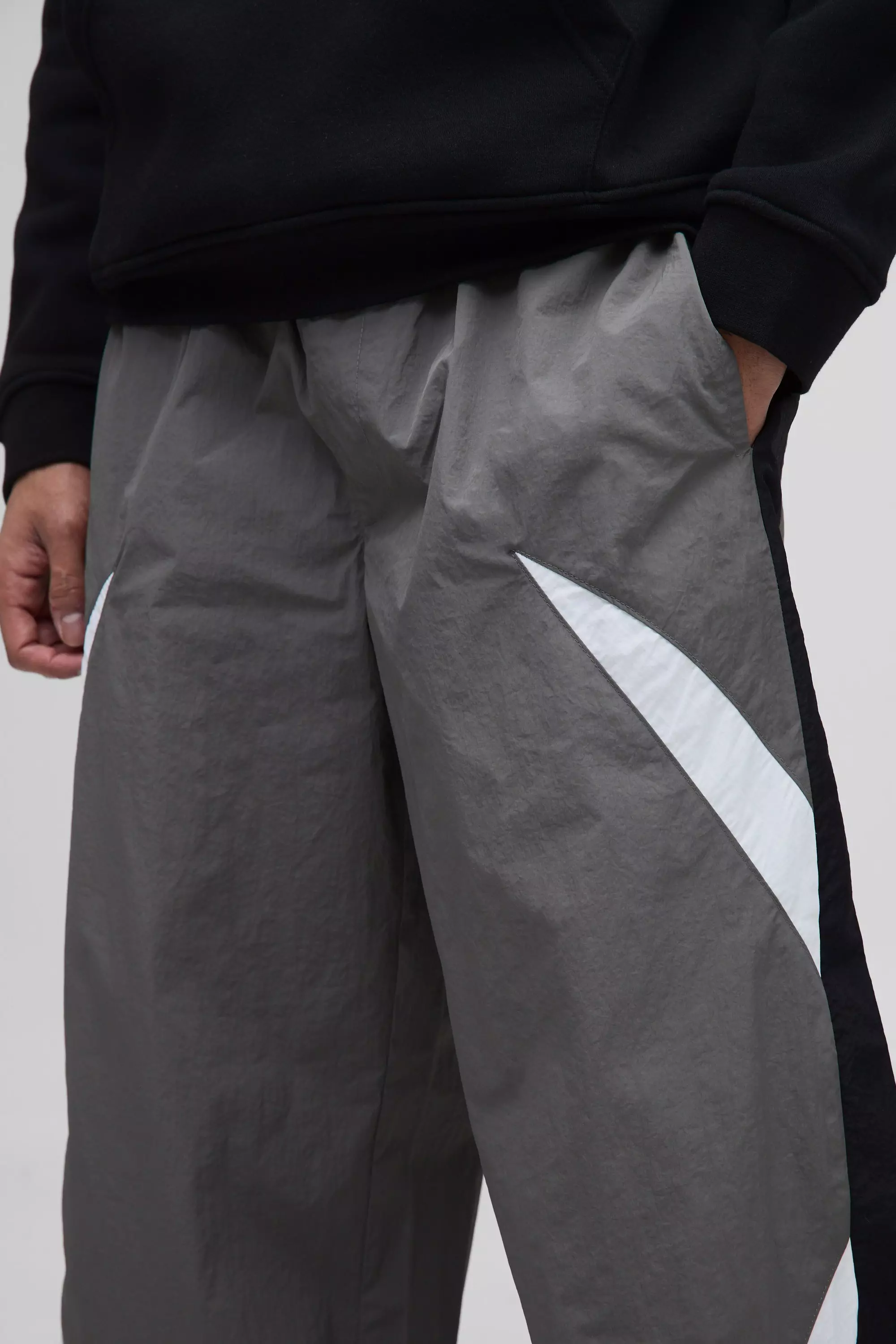 Grey Parachute Broek Met Zijstreep En Elastische Taille alternatieve afbeelding