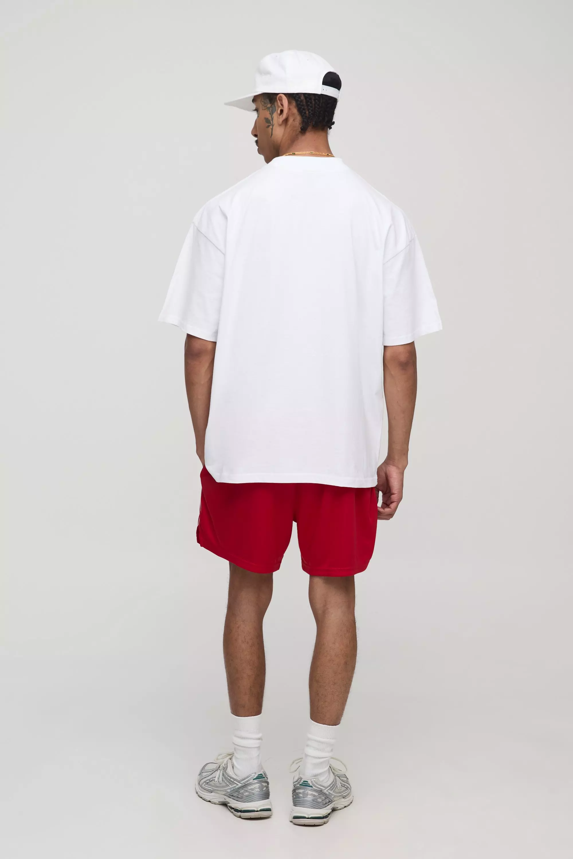 Red Relaxed Homme Short Length Sports Shorts alternative image