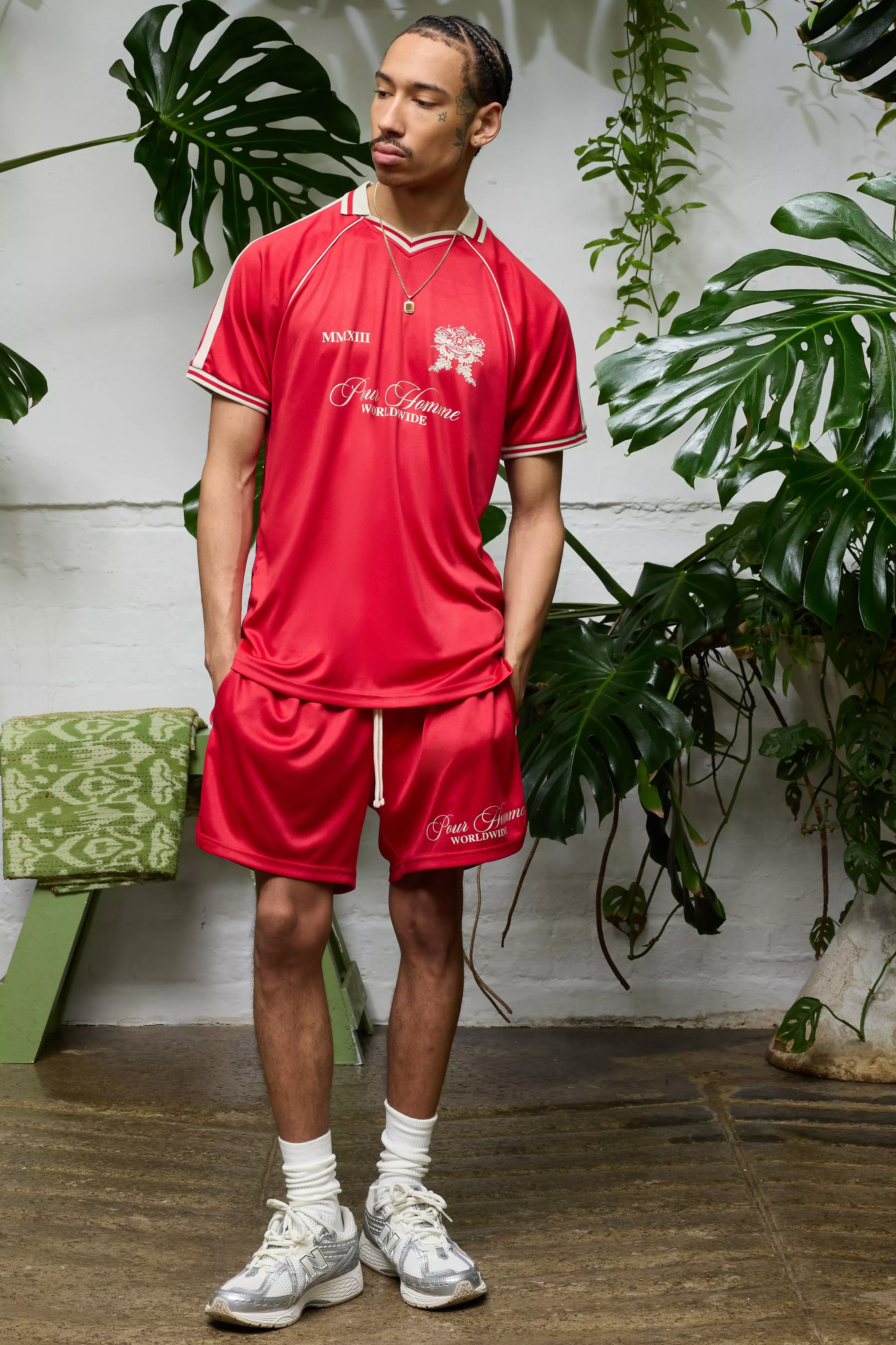 Top sportivo Homme con colletto raglan, Red immagine alternativa